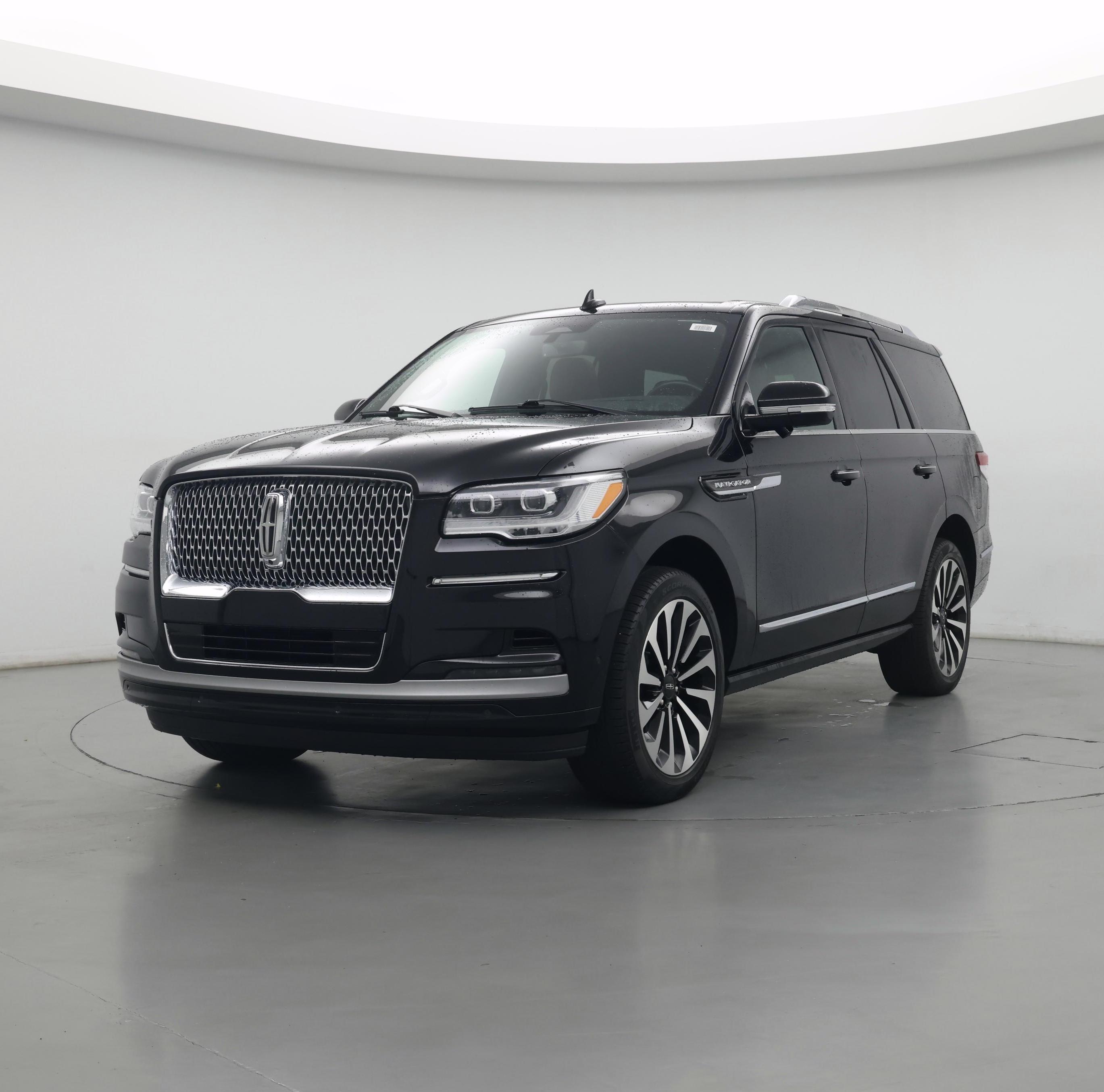 Thumbnail: 2023 Lincoln Navigator - 4