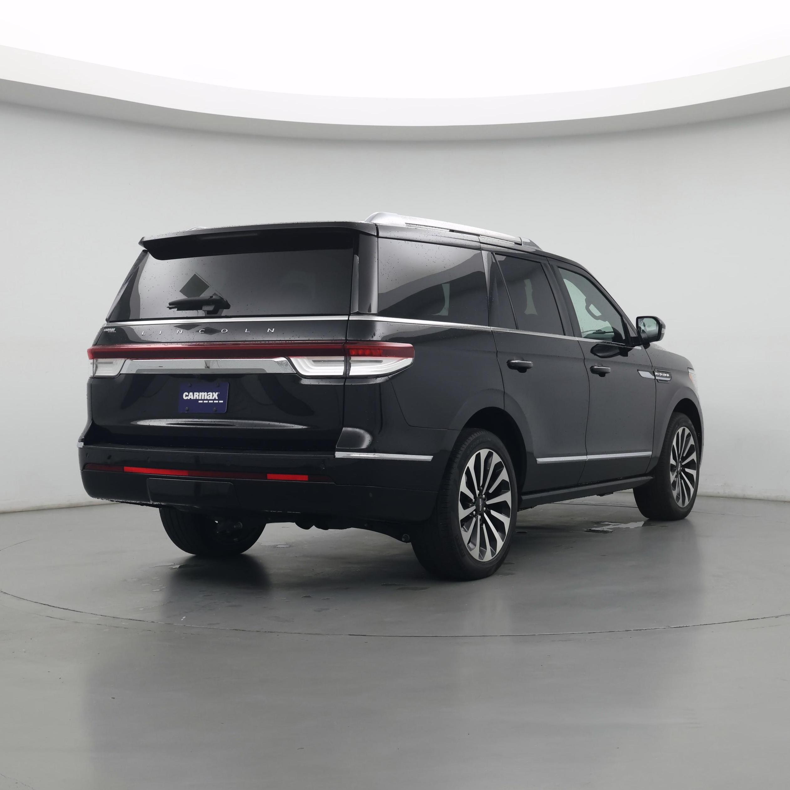 Thumbnail: 2023 Lincoln Navigator - 8