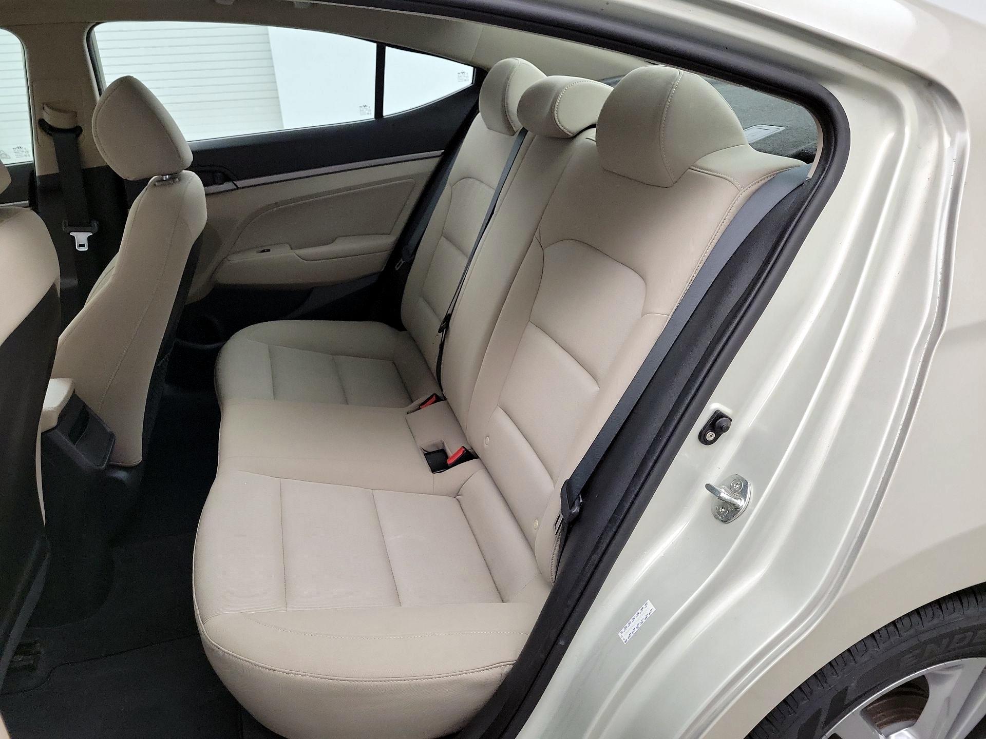 Thumbnail: 2017 Hyundai Elantra - 18