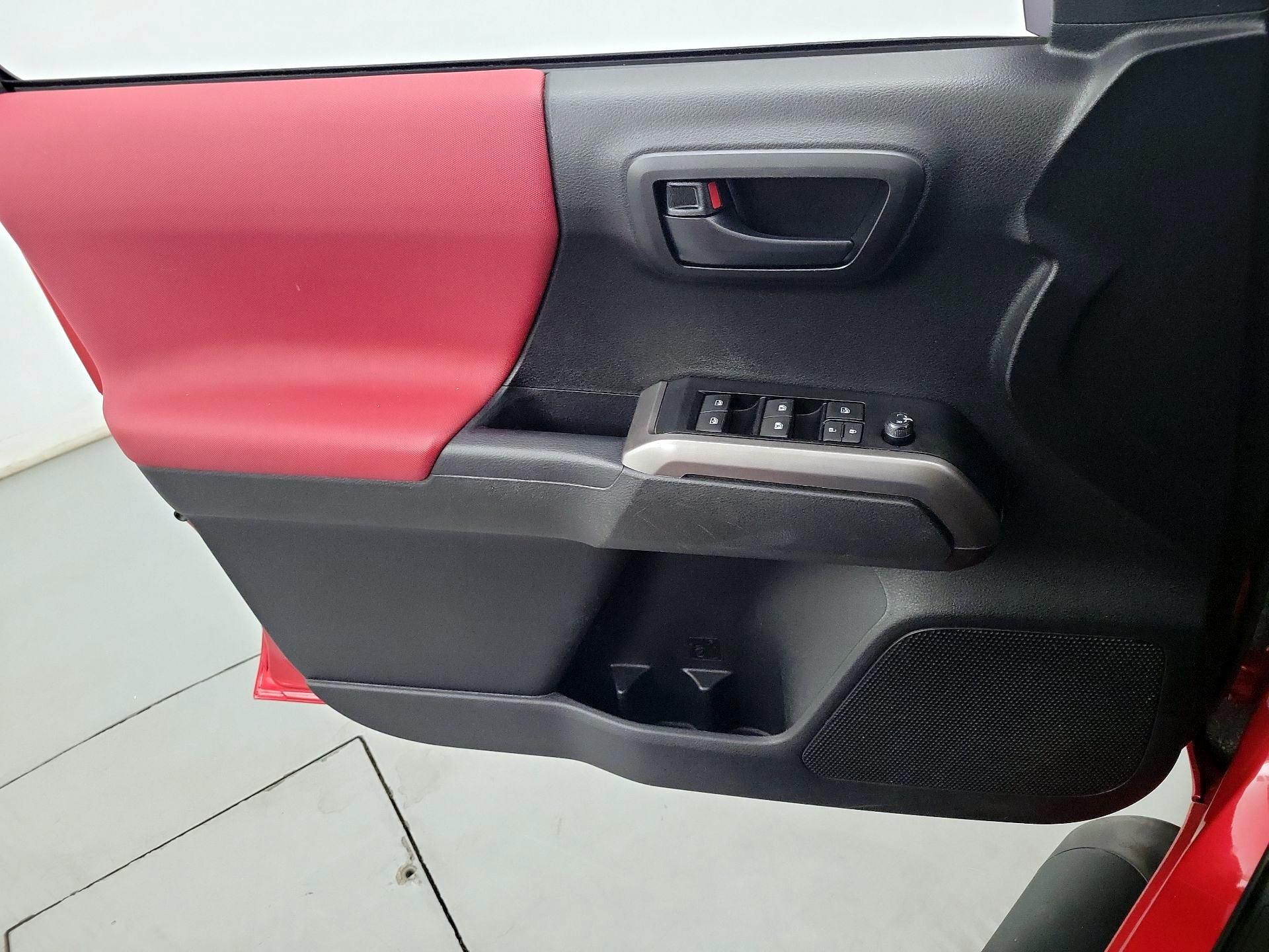 Thumbnail: 2023 Toyota Tacoma - 12