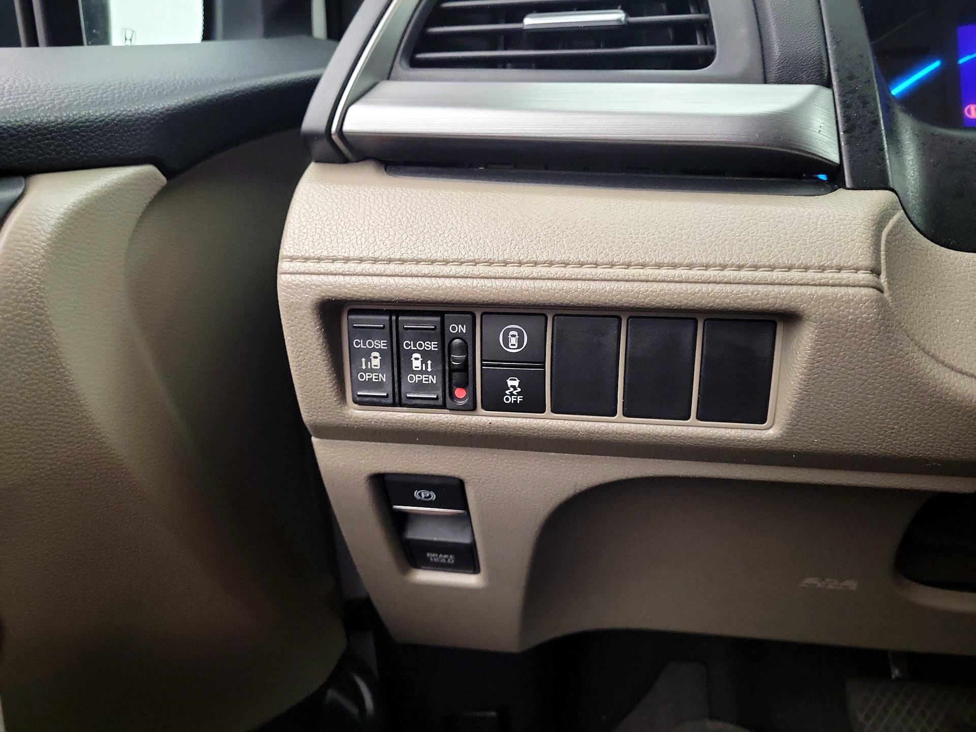 Thumbnail: 2021 Honda Odyssey - 13