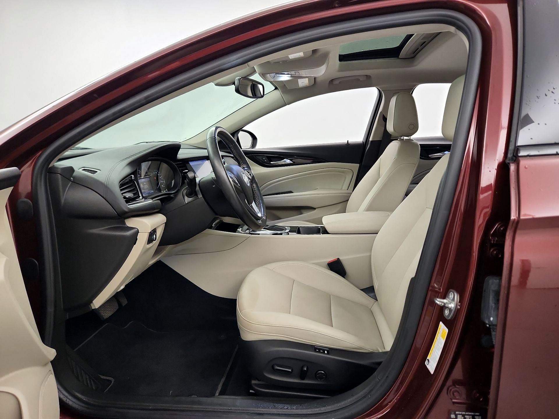 Thumbnail: 2019 Buick Regal - 11