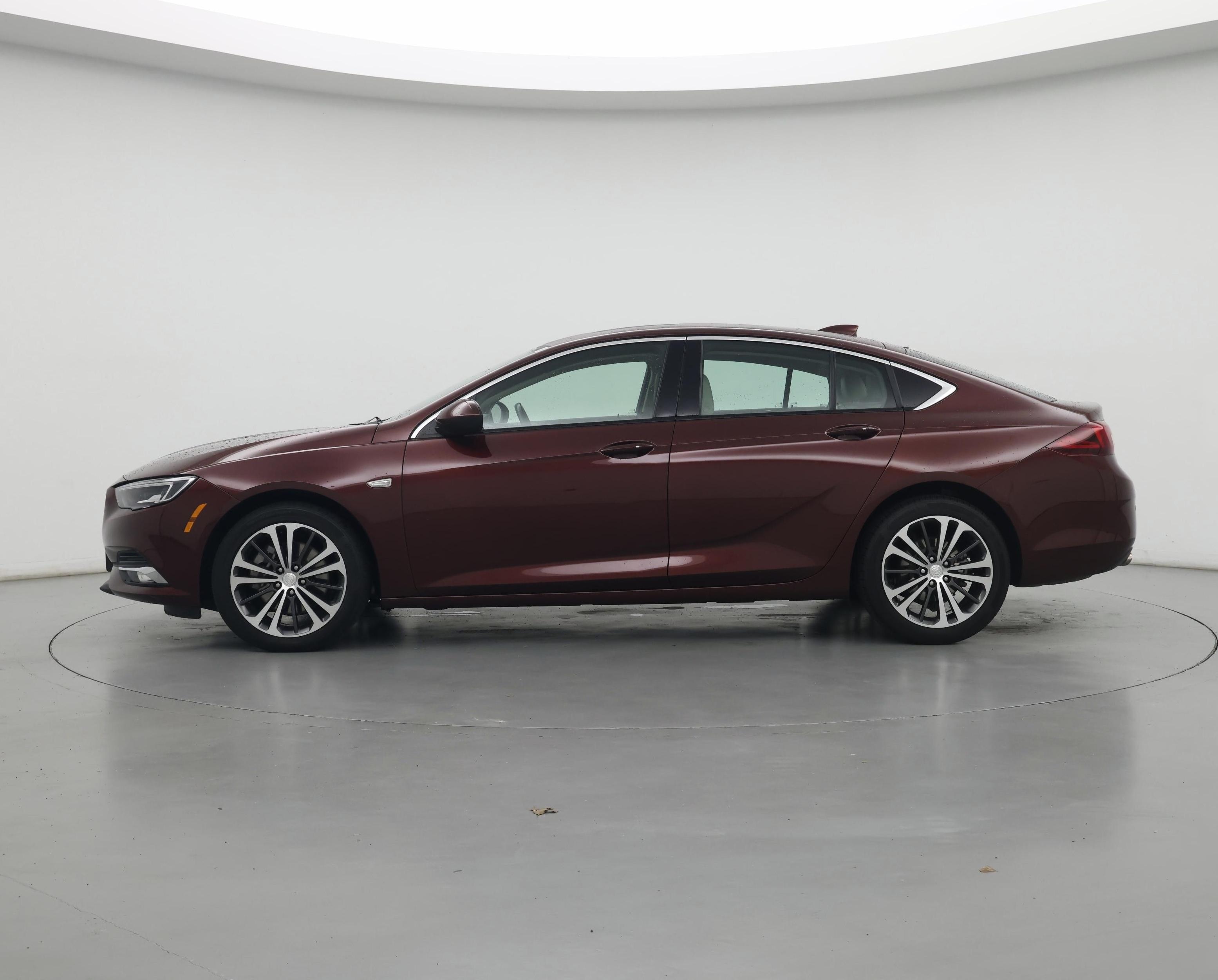 Thumbnail: 2019 Buick Regal - 3