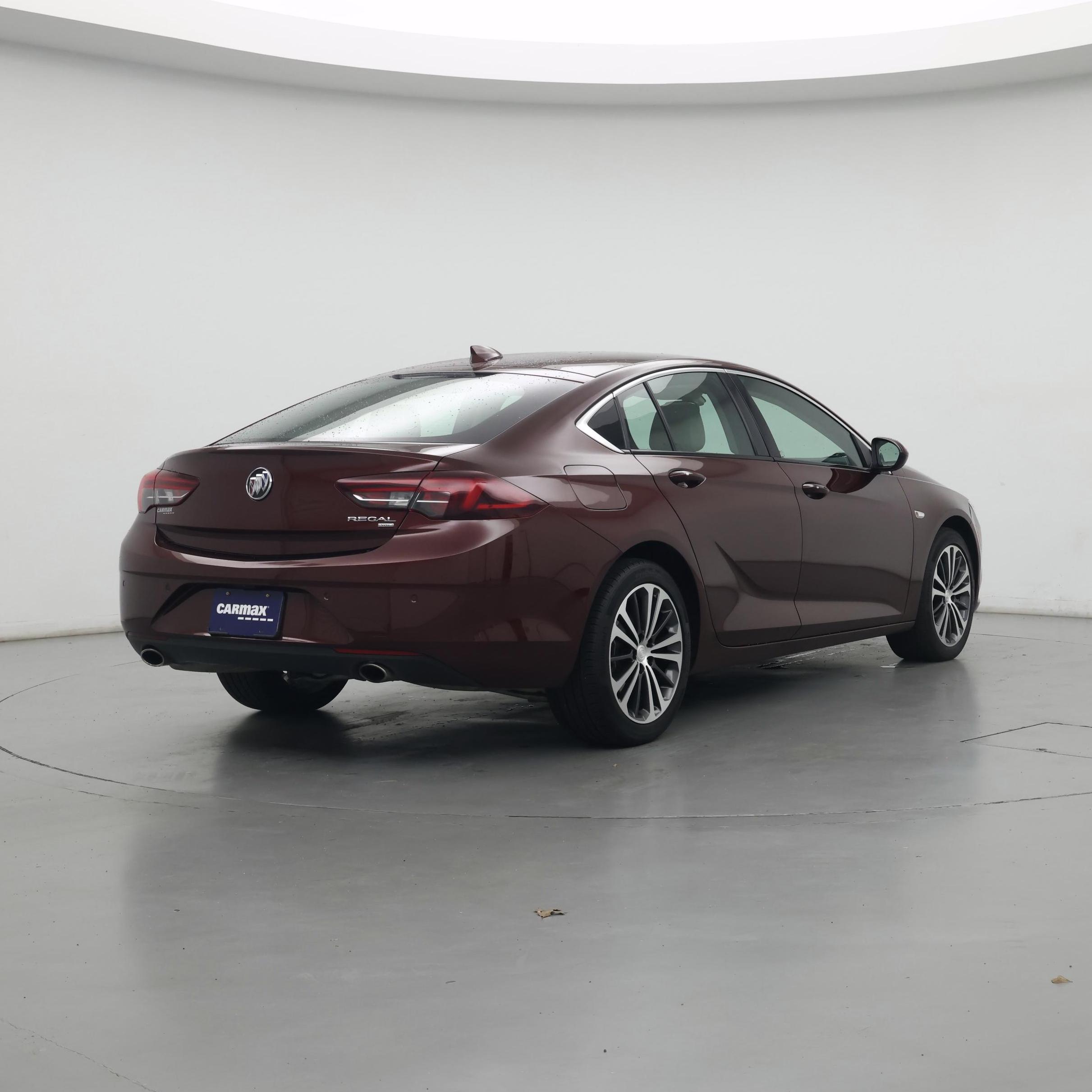 Thumbnail: 2019 Buick Regal - 8