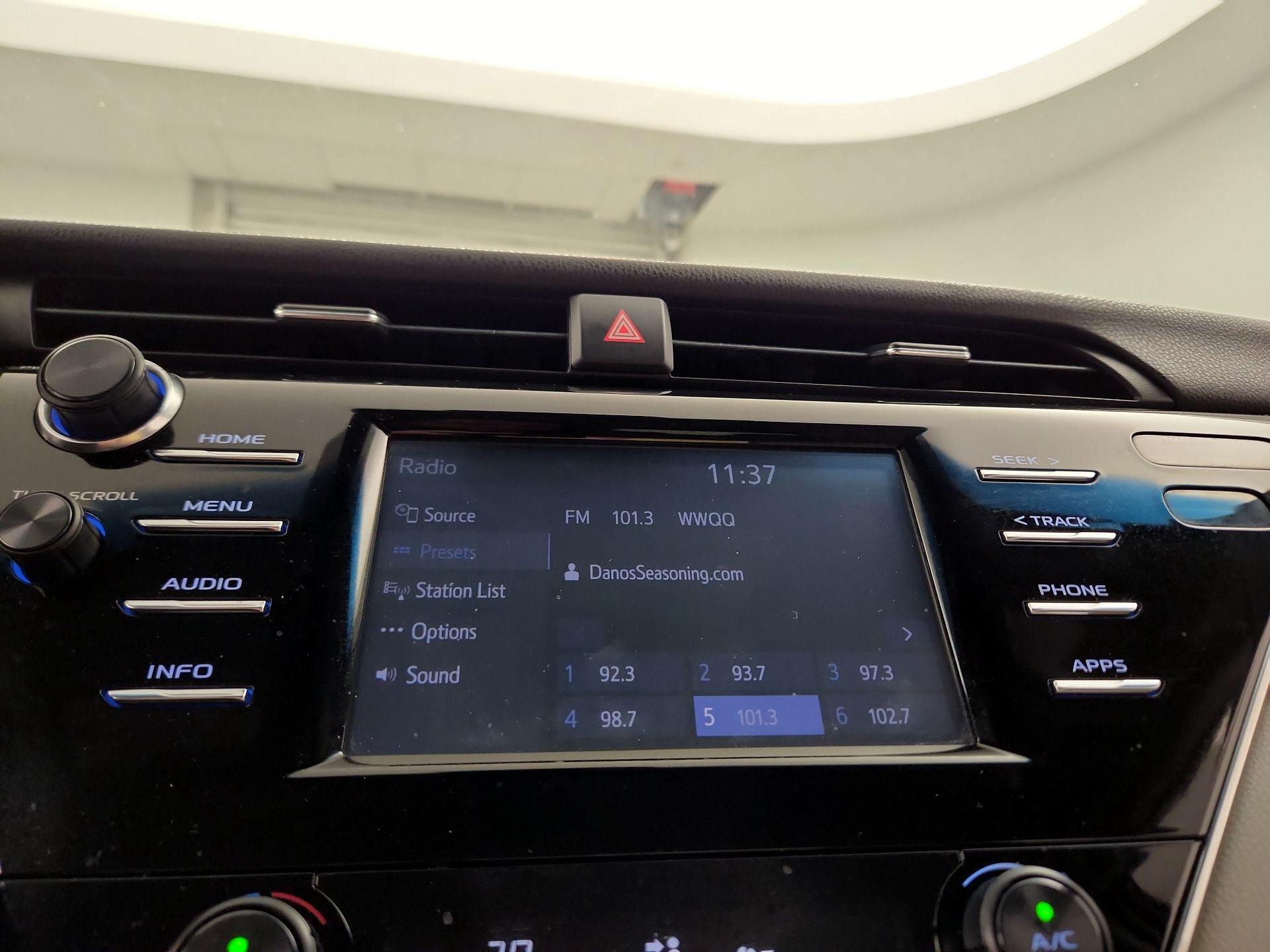 Thumbnail: 2018 Toyota Camry - 15