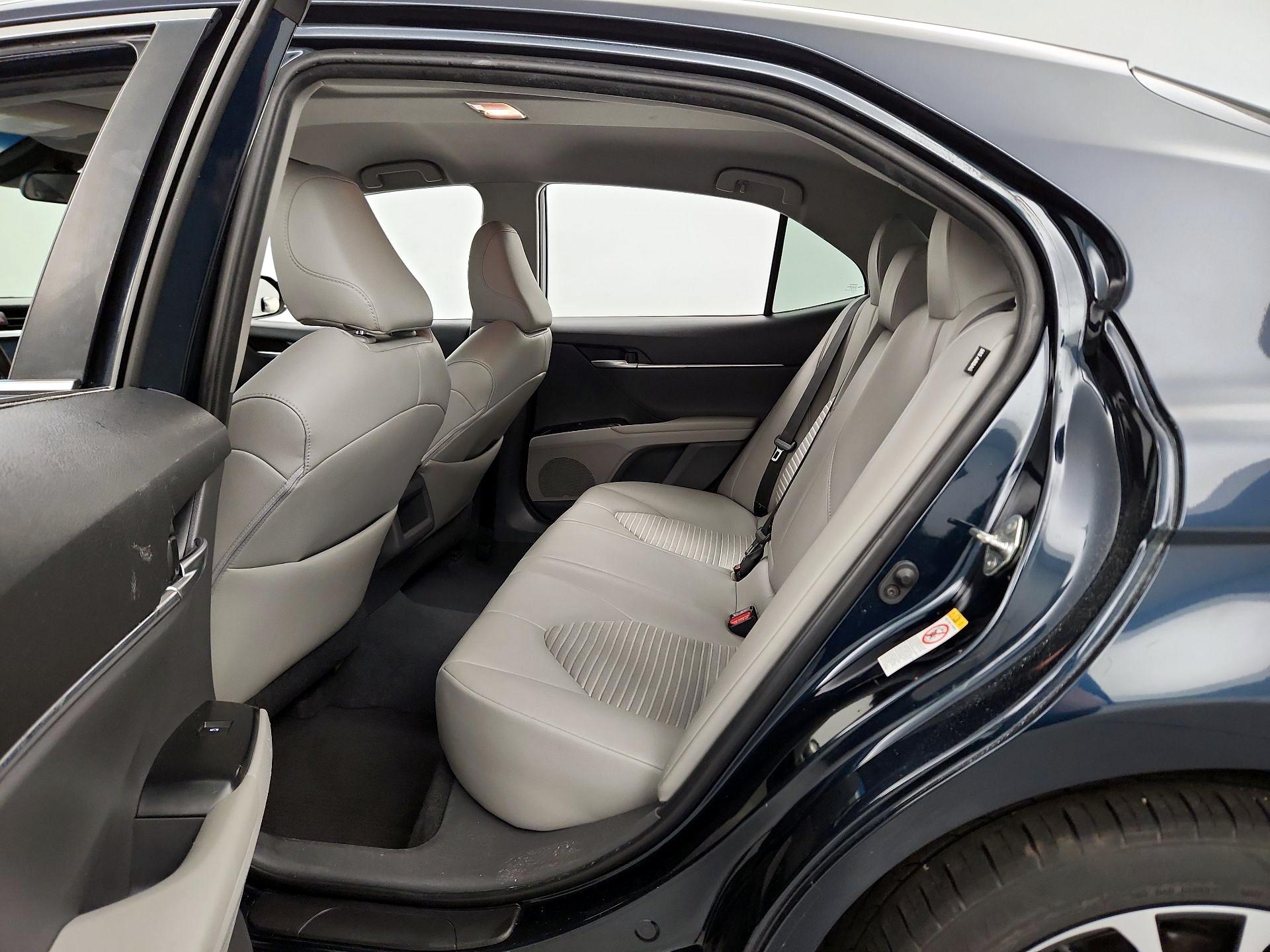 Thumbnail: 2018 Toyota Camry - 19