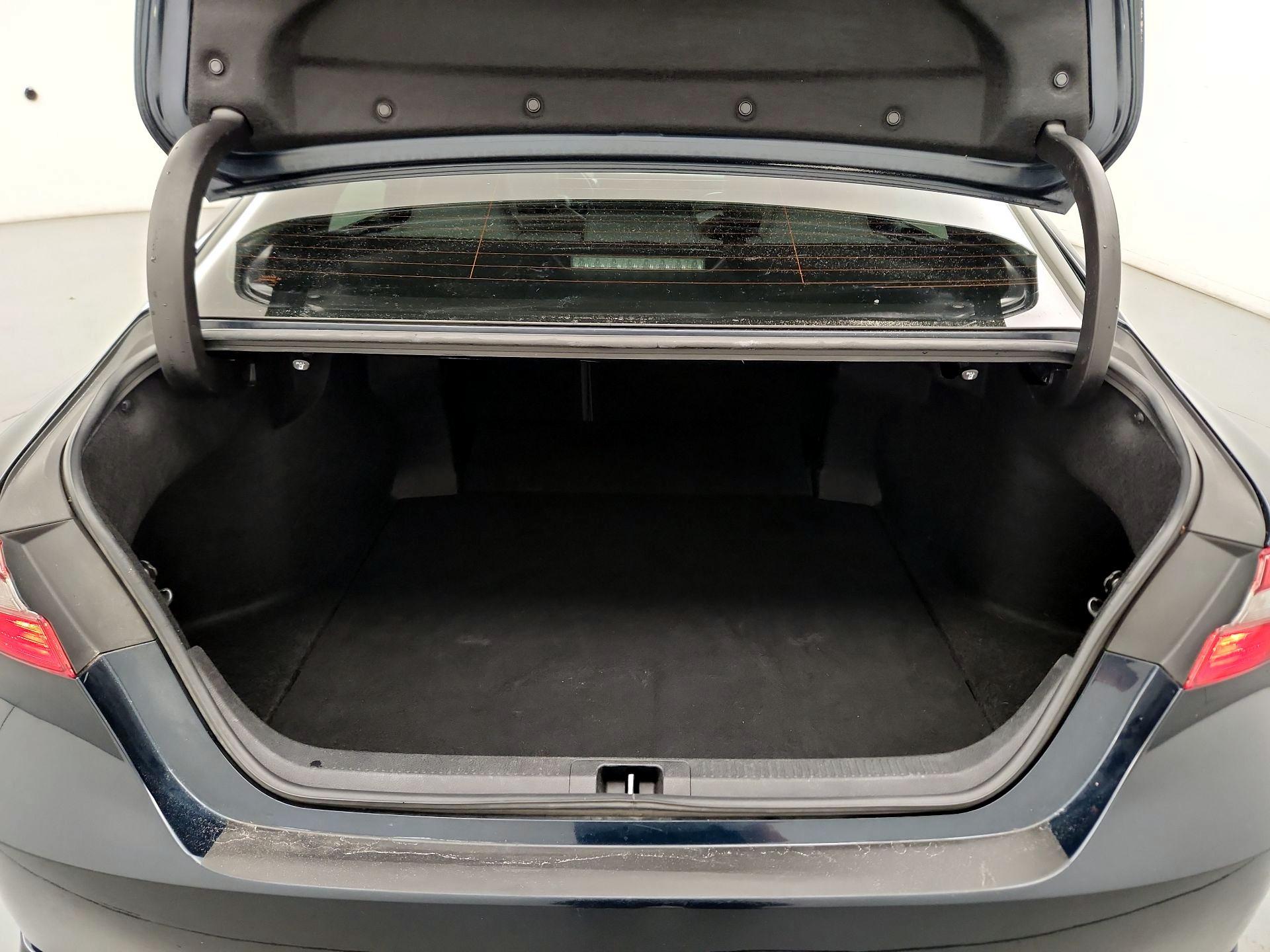 Thumbnail: 2018 Toyota Camry - 20