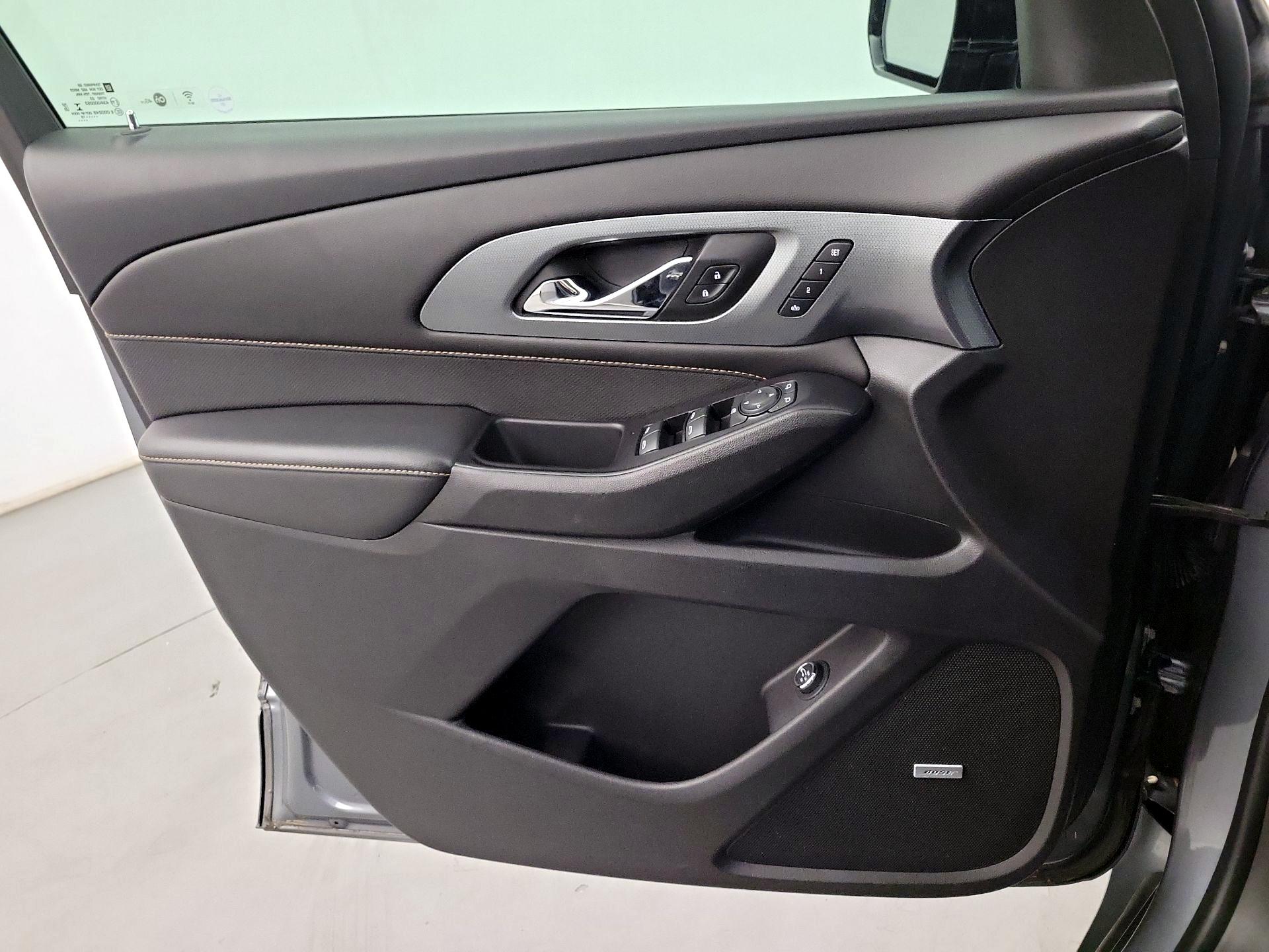 Thumbnail: 2019 Chevrolet Traverse - 12