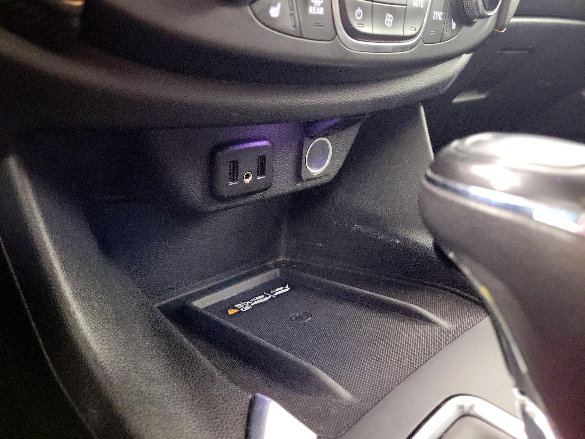 Thumbnail: 2019 Chevrolet Traverse - 18