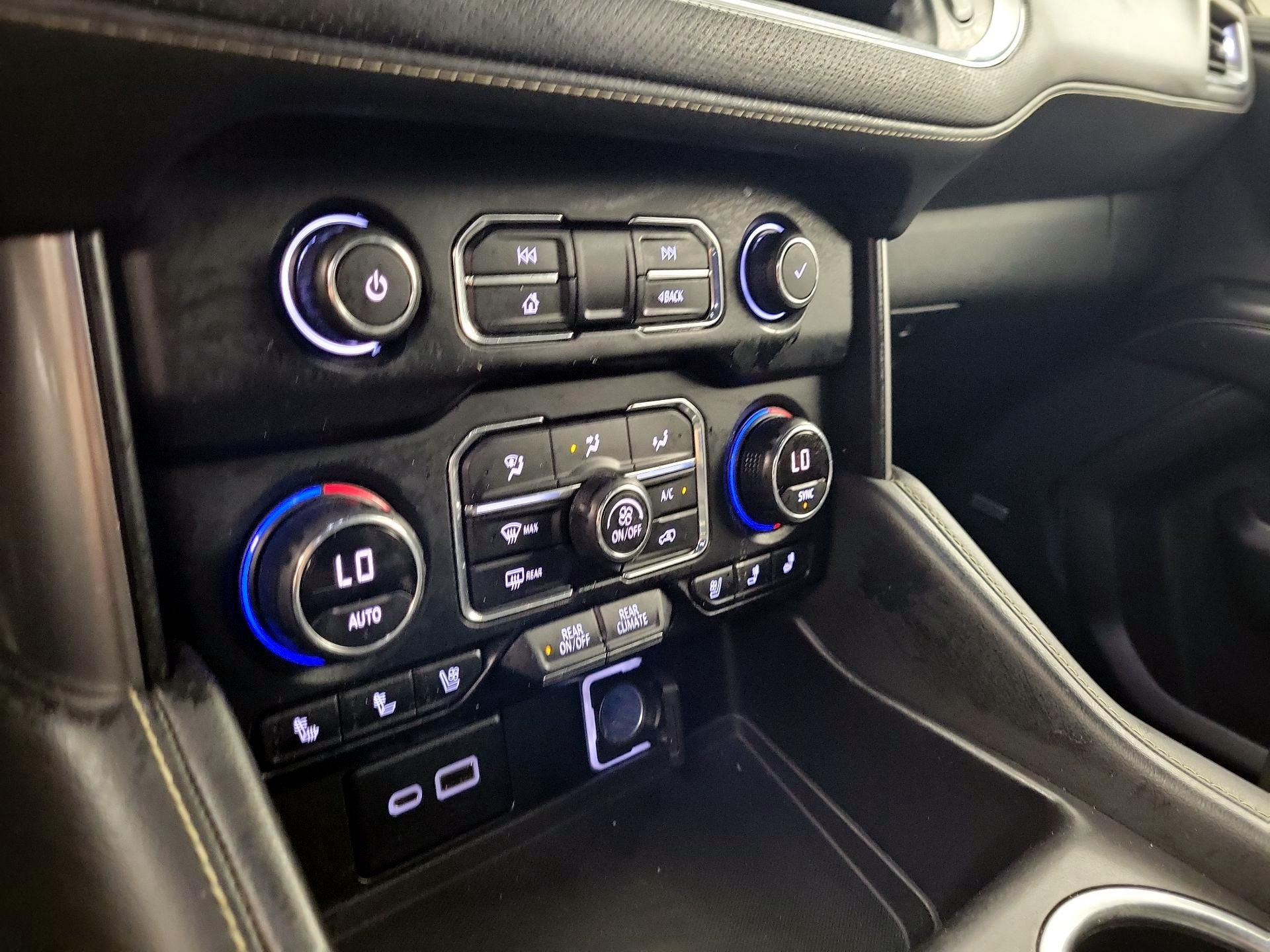 Thumbnail: 2021 Chevrolet Suburban - 16