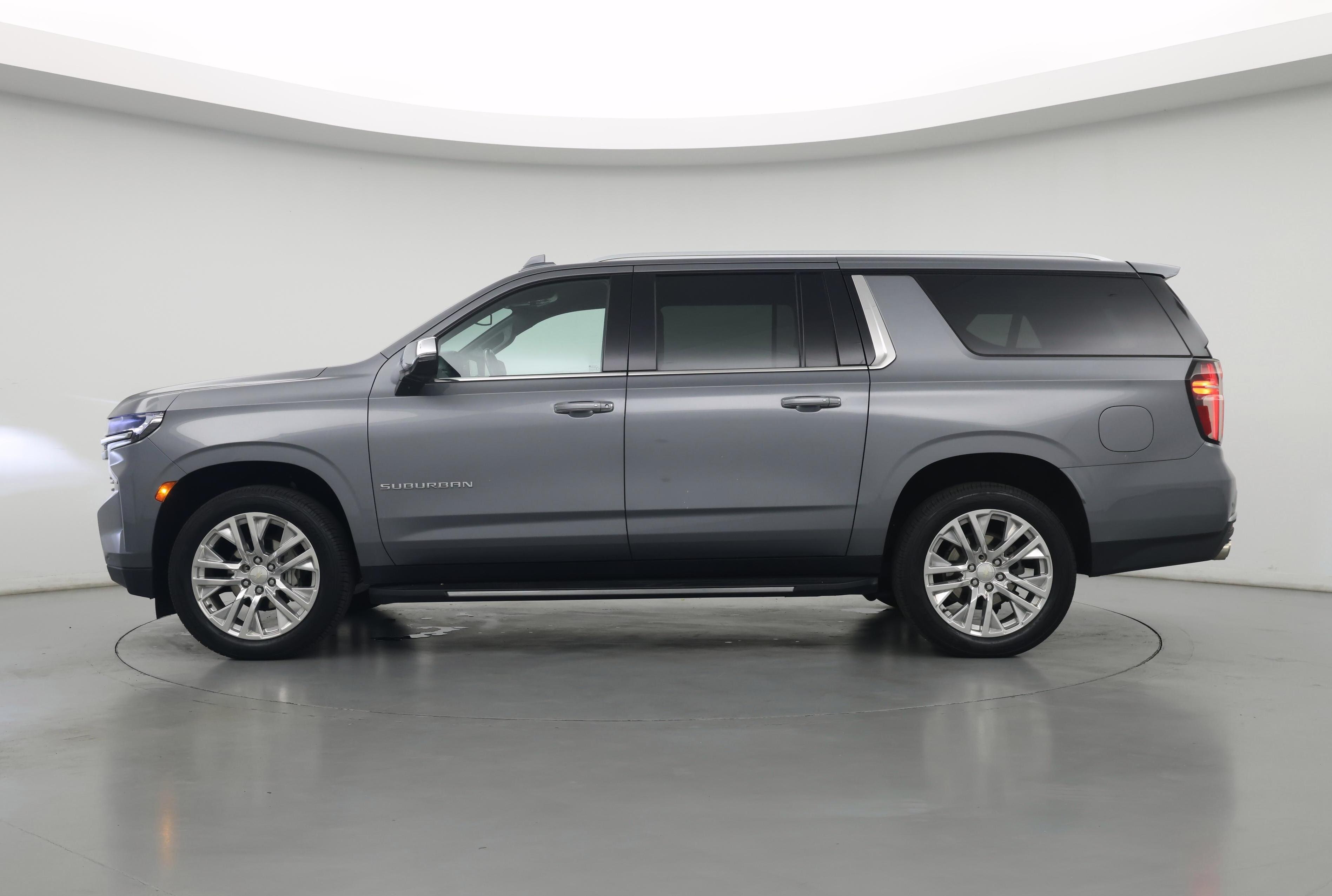Thumbnail: 2021 Chevrolet Suburban - 3