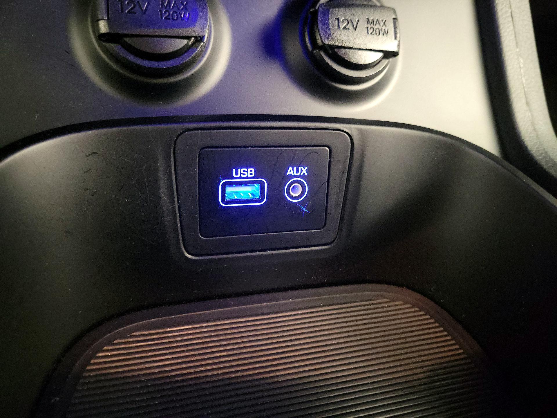 Thumbnail: 2018 Hyundai Santa Fe - 16