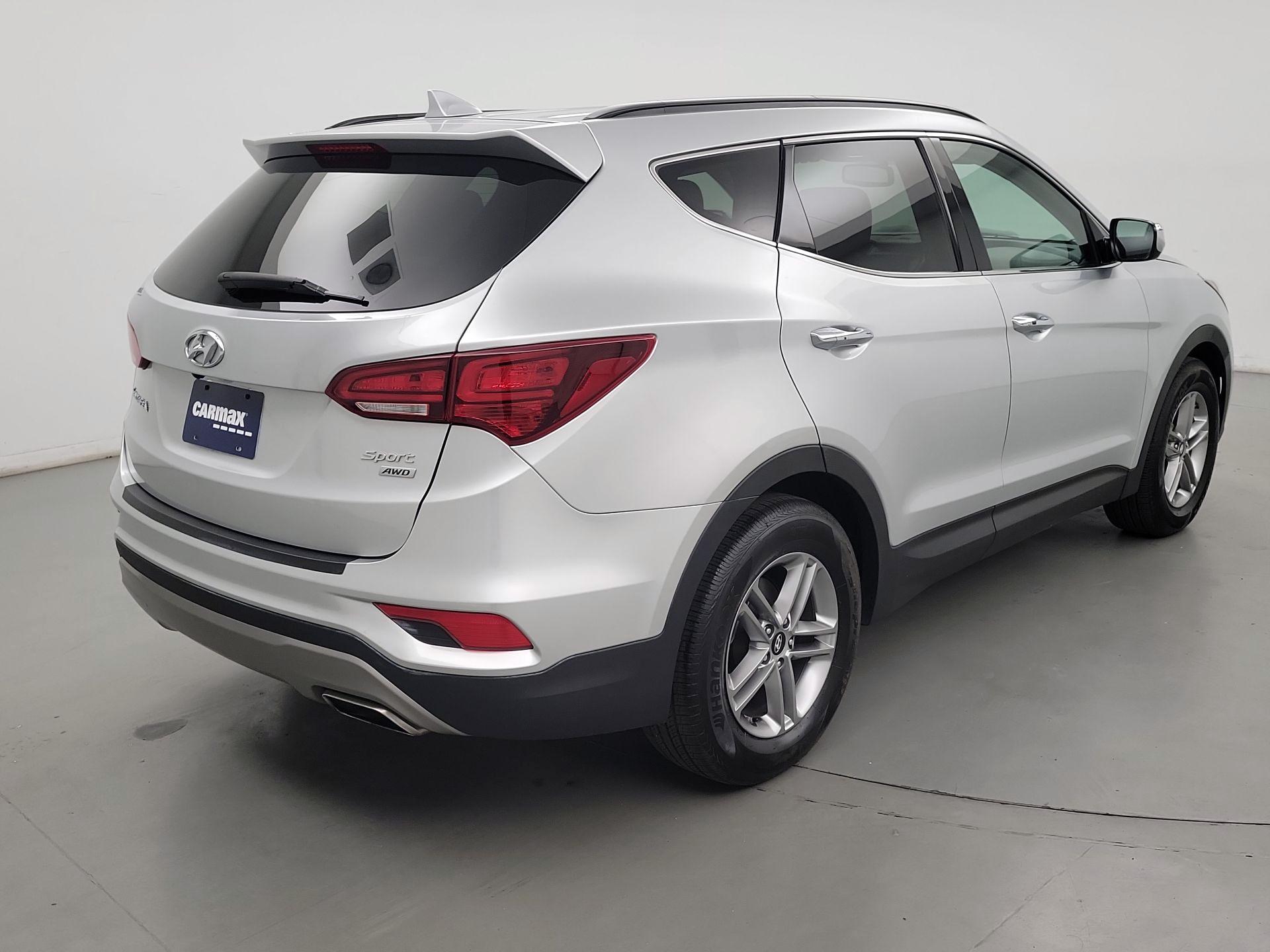 Thumbnail: 2018 Hyundai Santa Fe - 5