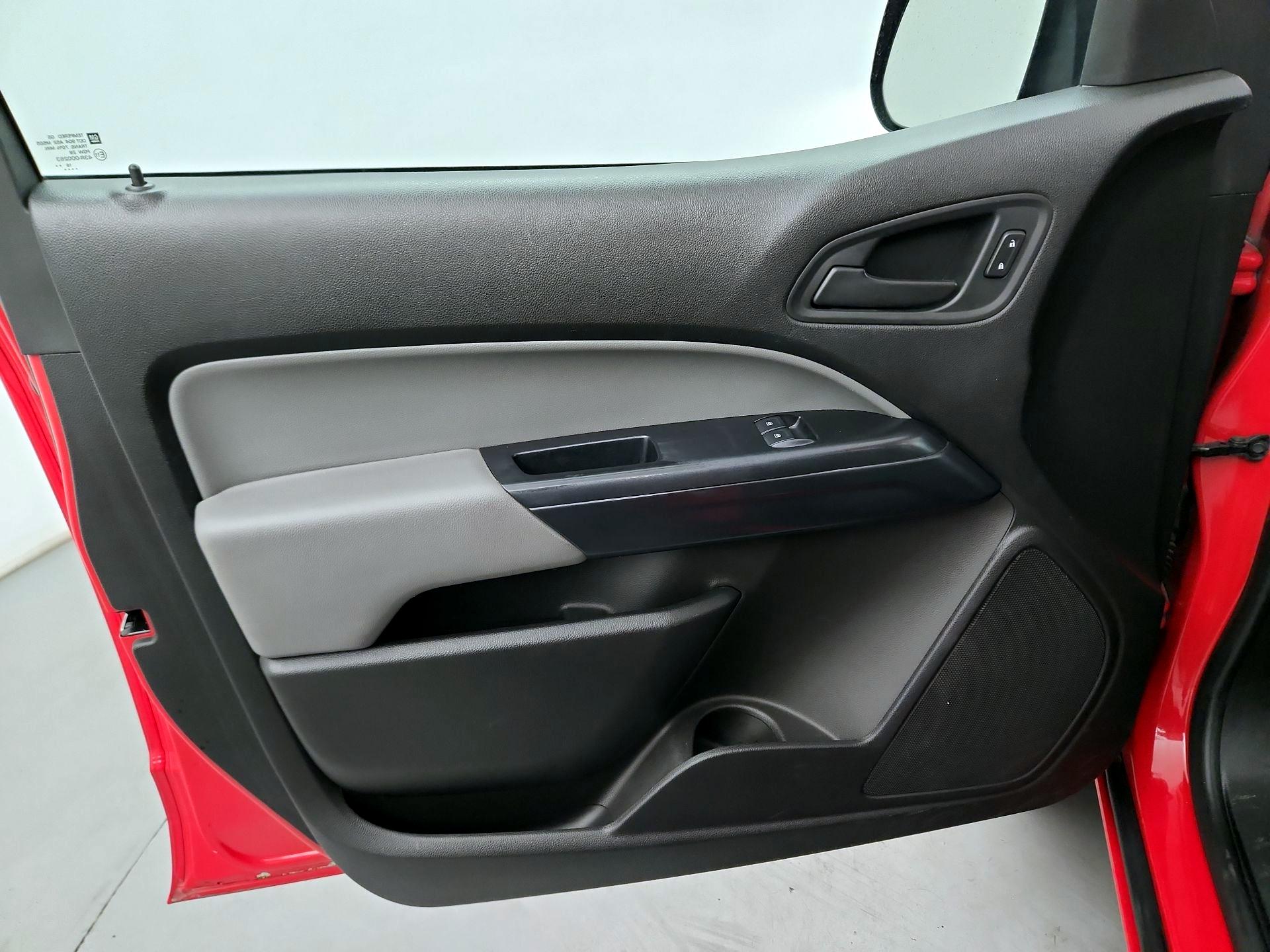 Thumbnail: 2017 Chevrolet Colorado - 10