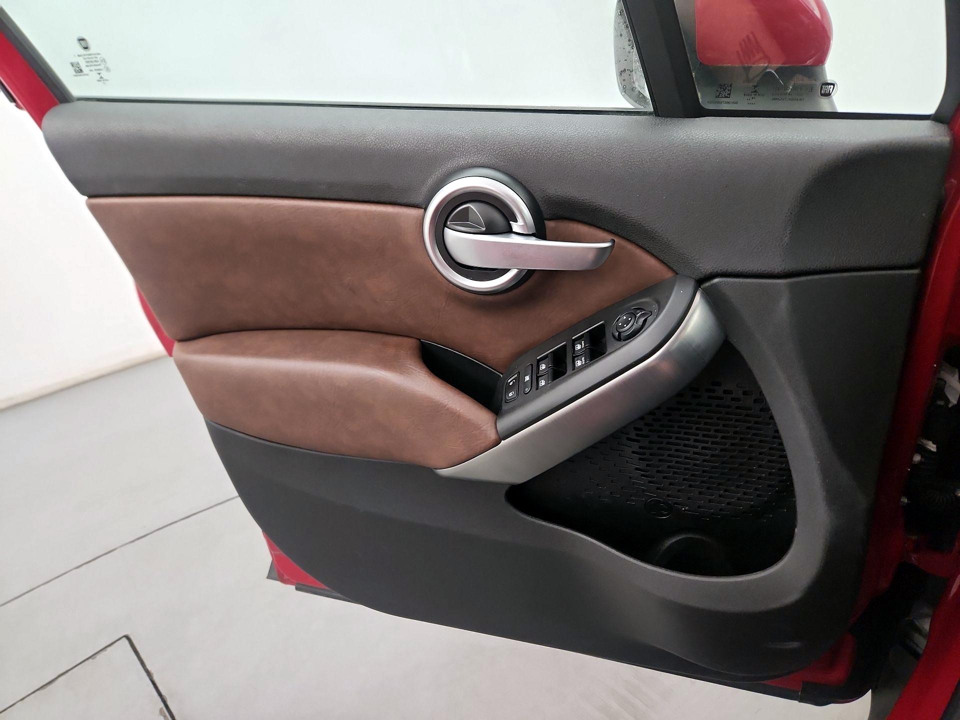 Thumbnail: 2016 Fiat 500X - 12