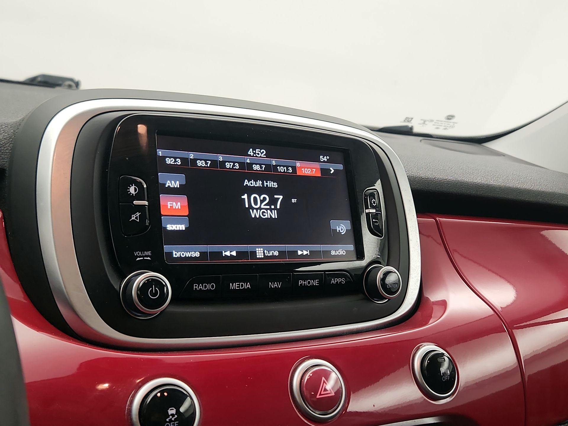 Thumbnail: 2016 Fiat 500X - 16