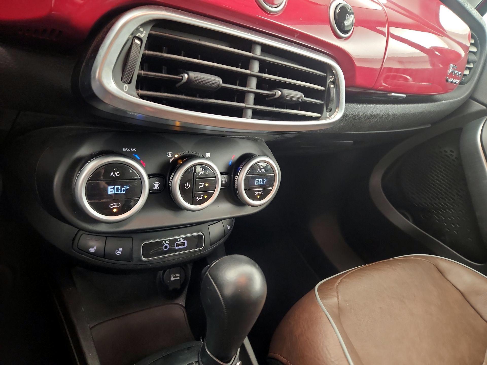 Thumbnail: 2016 Fiat 500X - 17