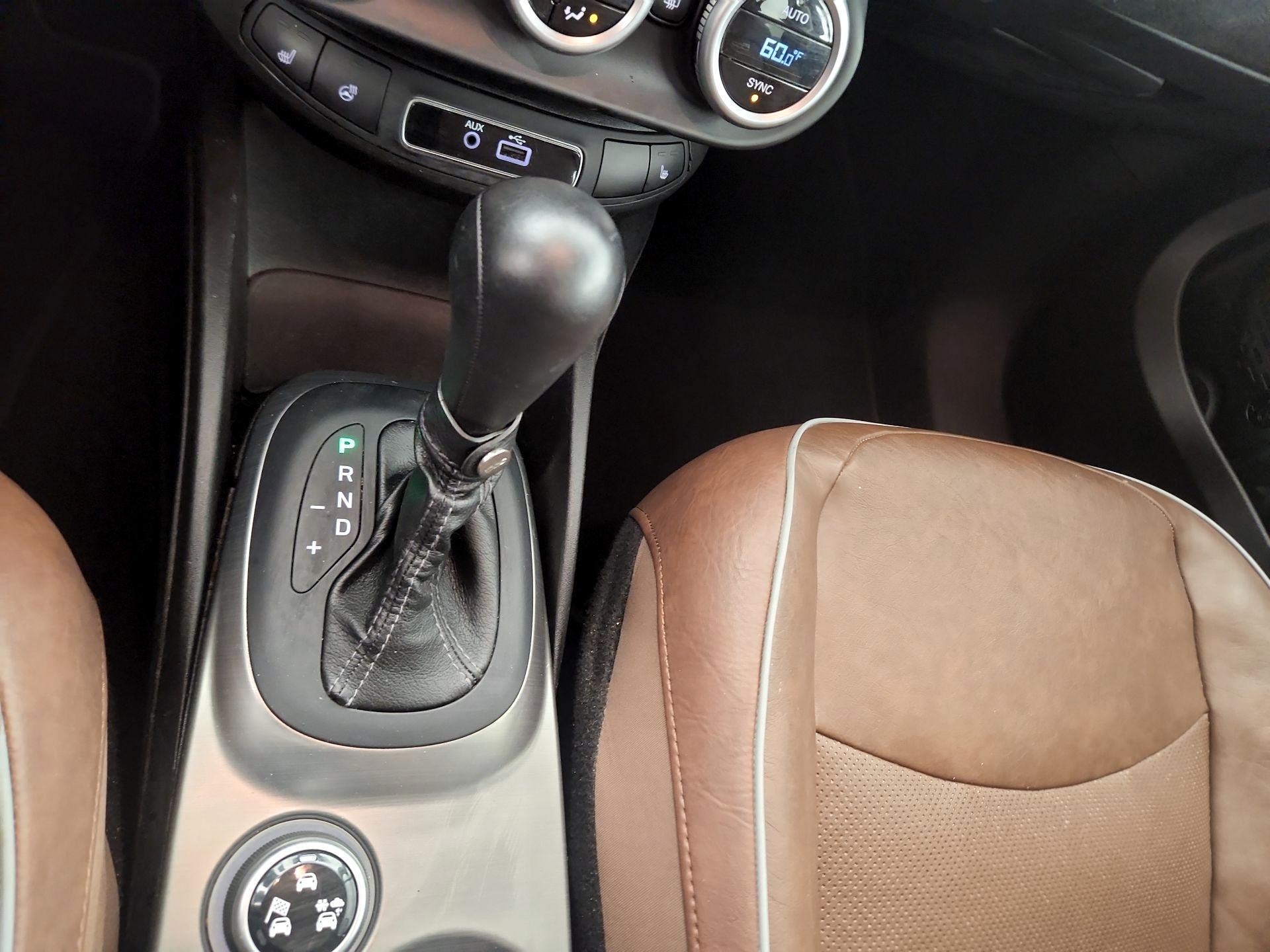 Thumbnail: 2016 Fiat 500X - 18