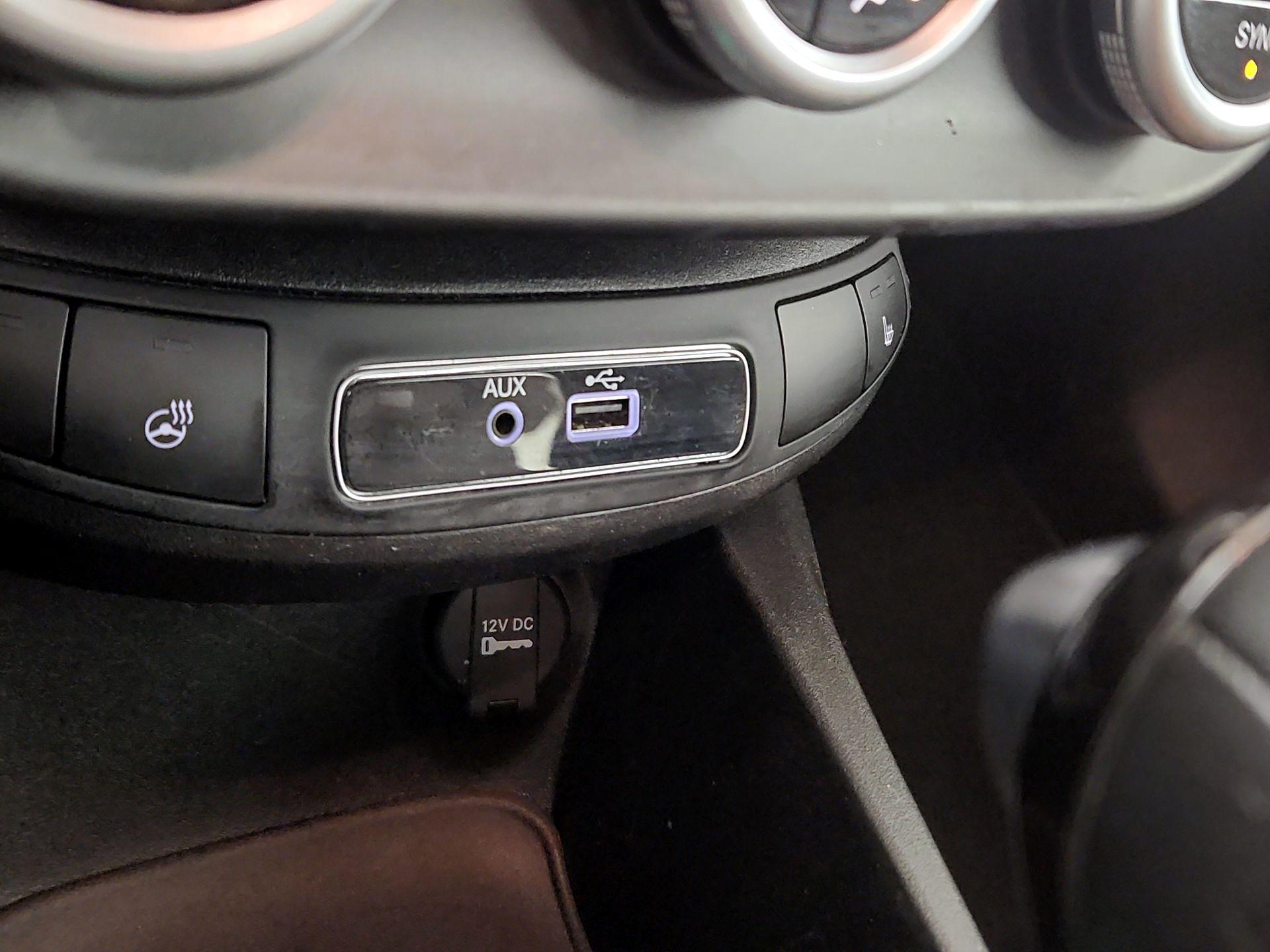 Thumbnail: 2016 Fiat 500X - 19