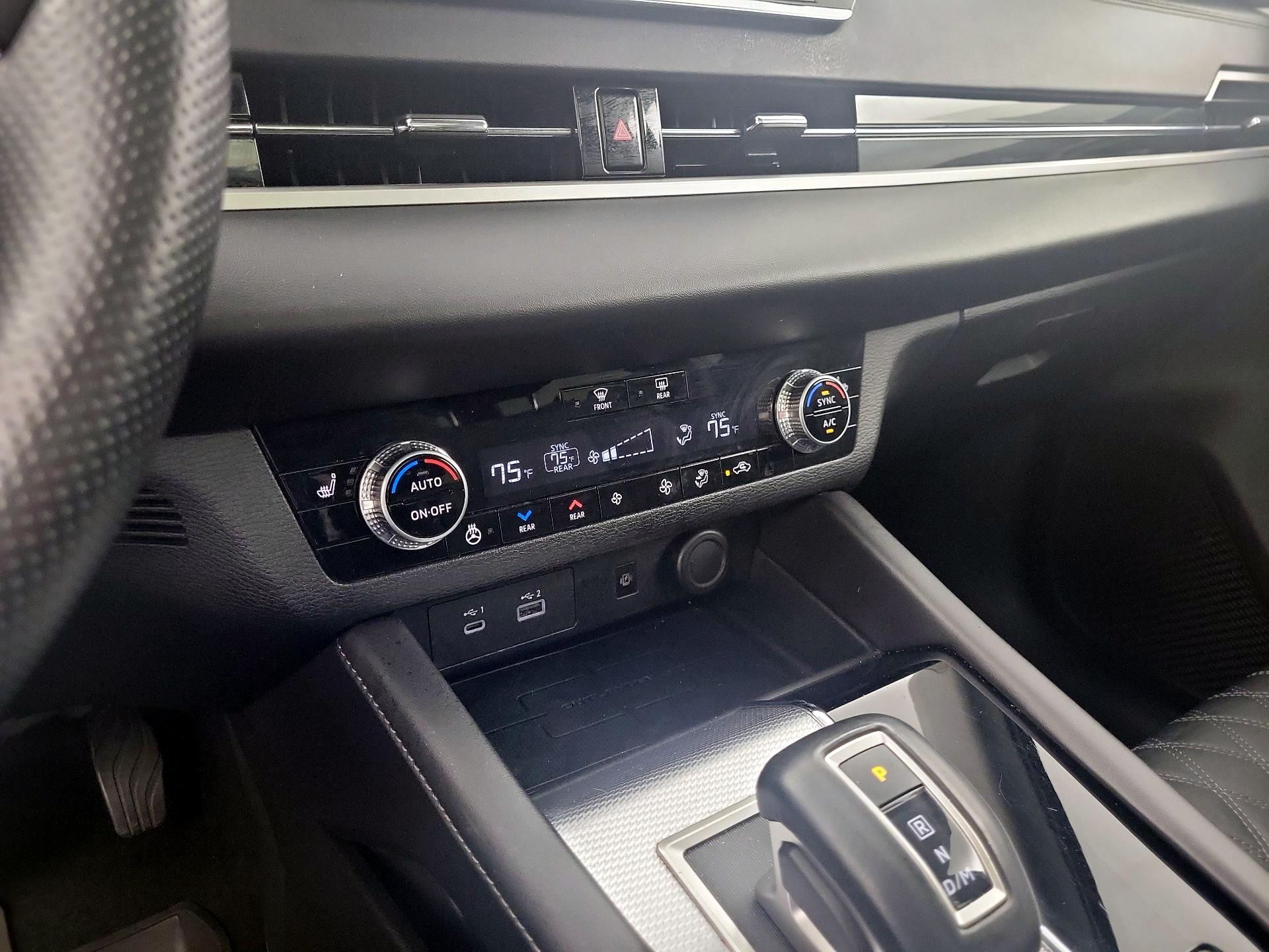 Thumbnail: 2024 Mitsubishi Outlander - 17