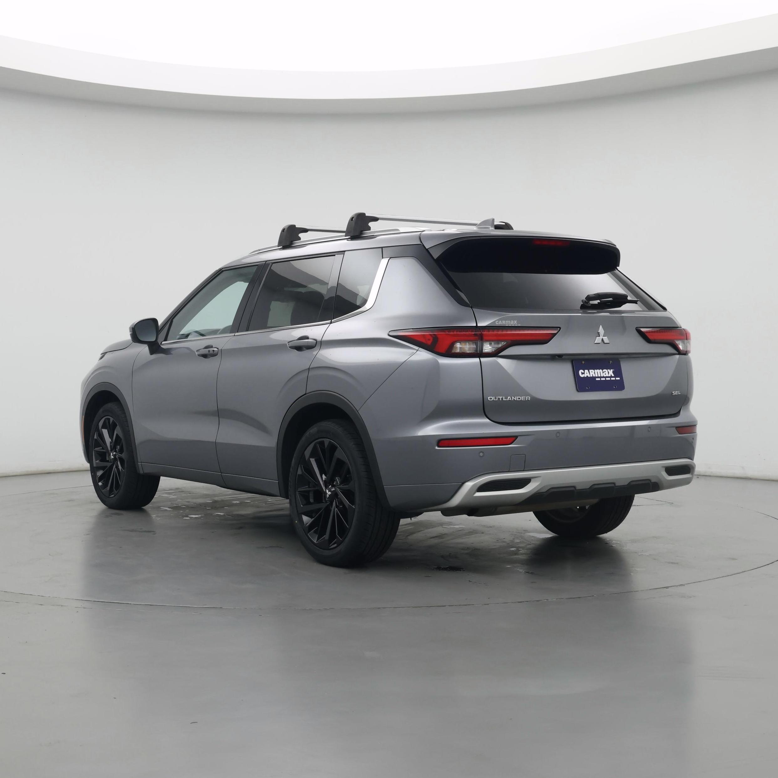 Thumbnail: 2024 Mitsubishi Outlander - 2