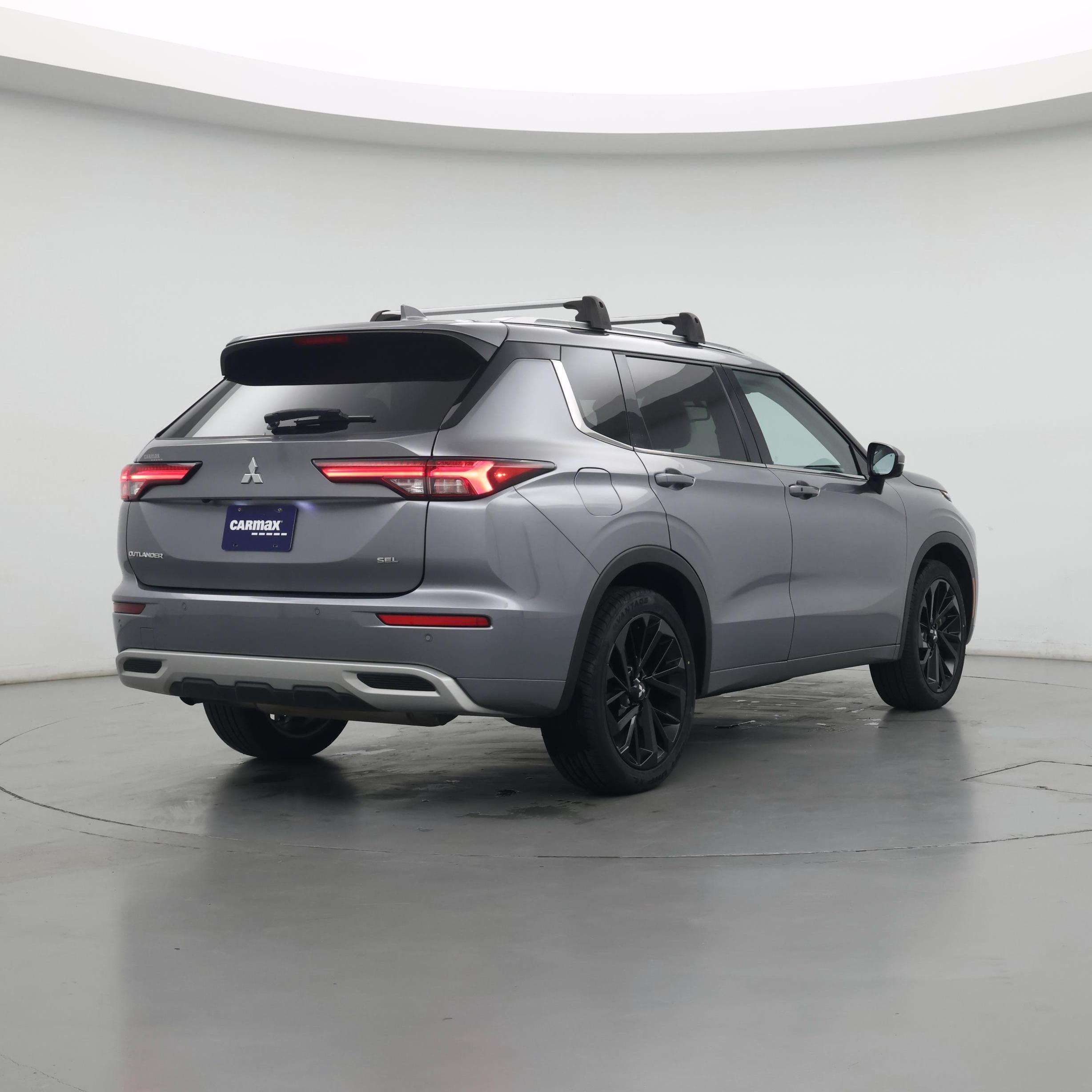 Thumbnail: 2024 Mitsubishi Outlander - 8