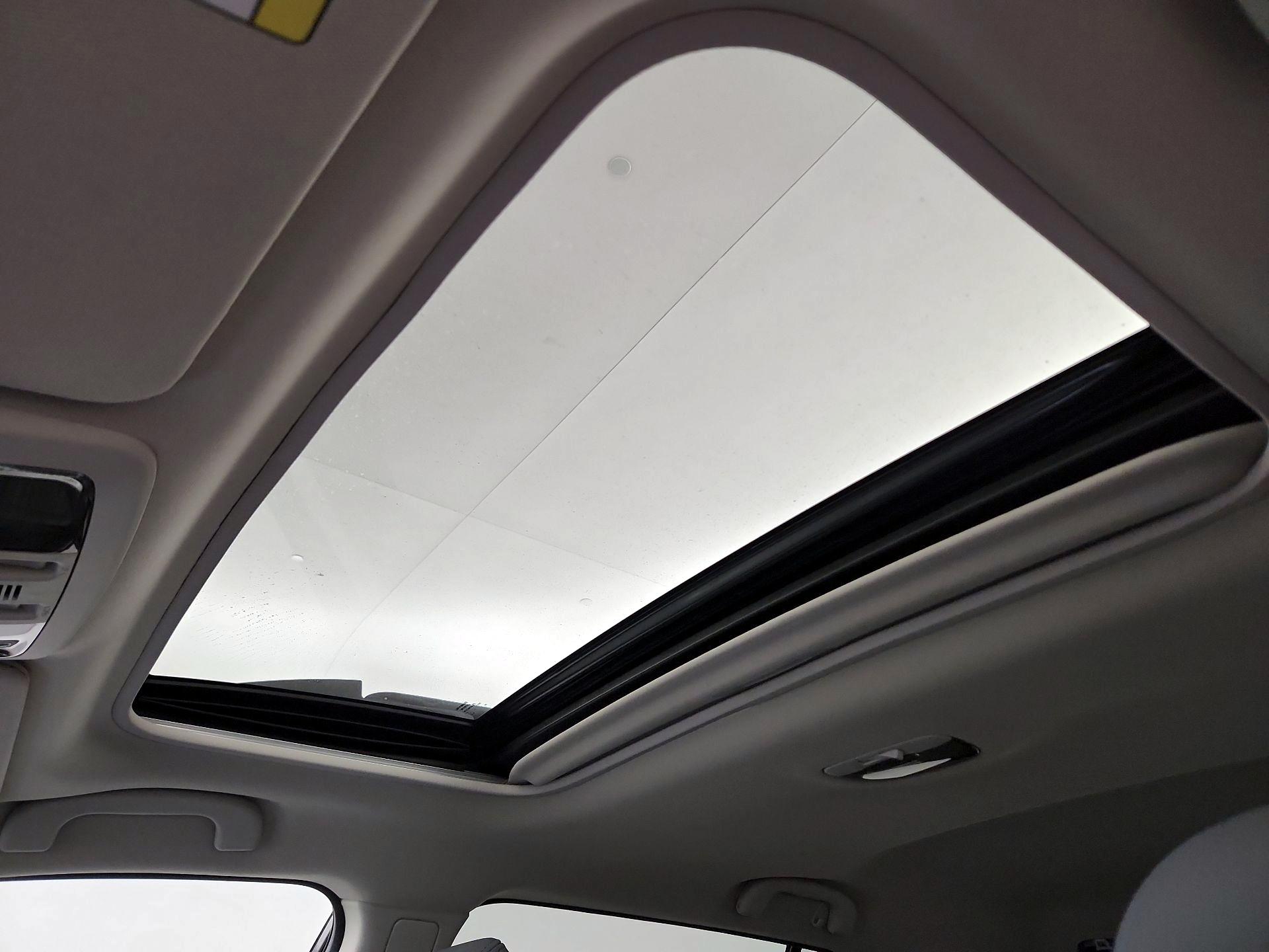 Thumbnail: 2018 Subaru Outback - 18