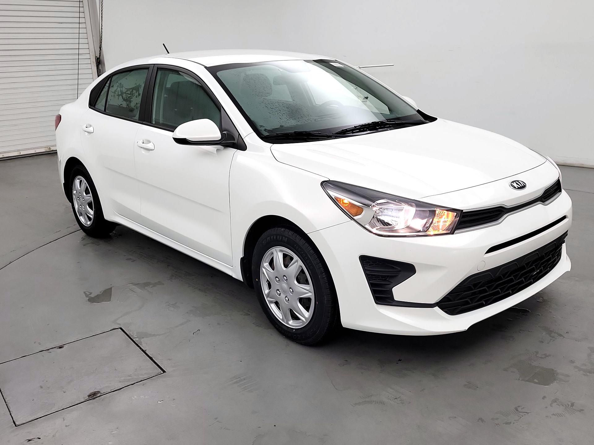 Thumbnail: 2021 Kia Rio - 1