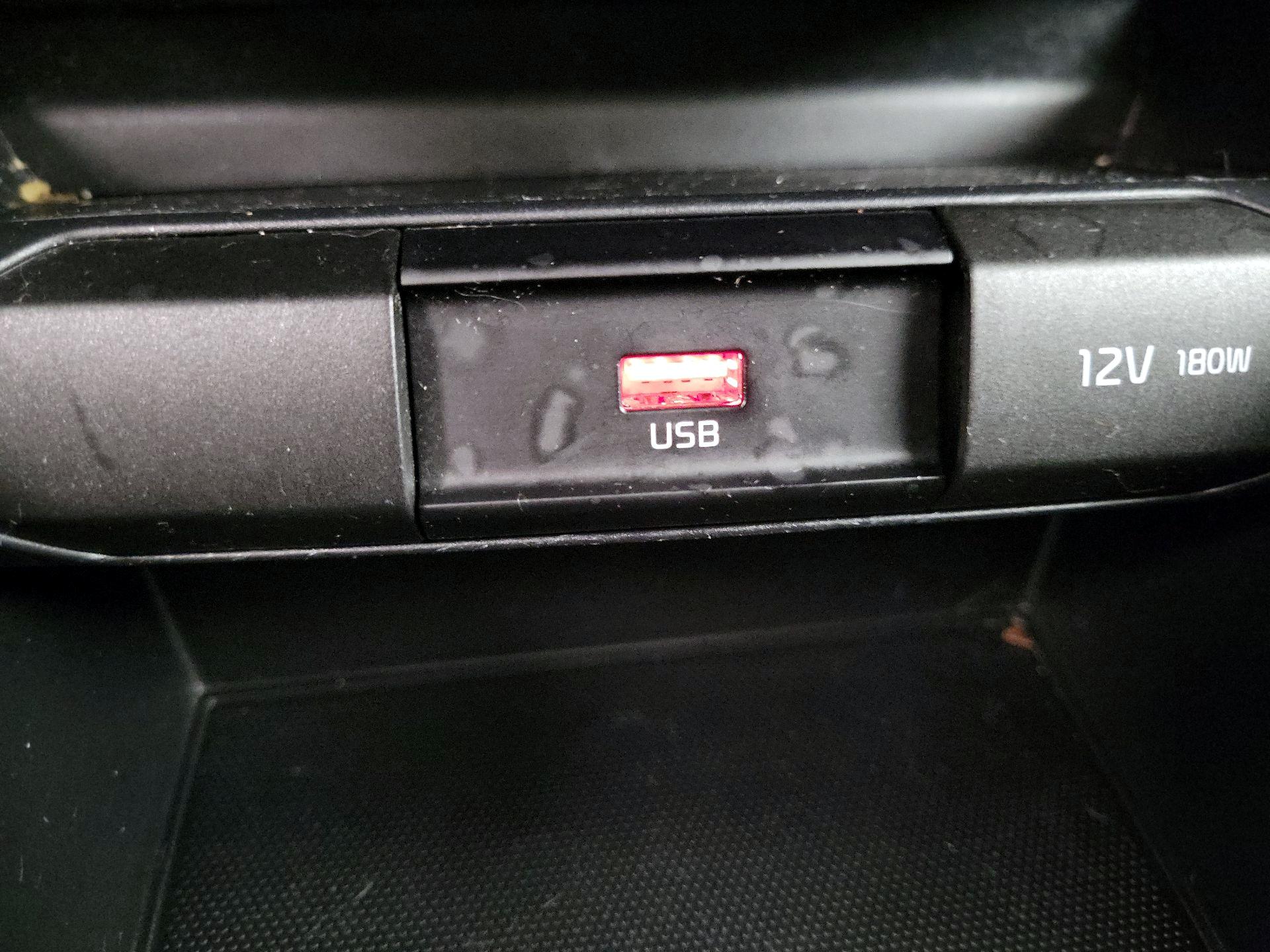 Thumbnail: 2021 Kia Rio - 15