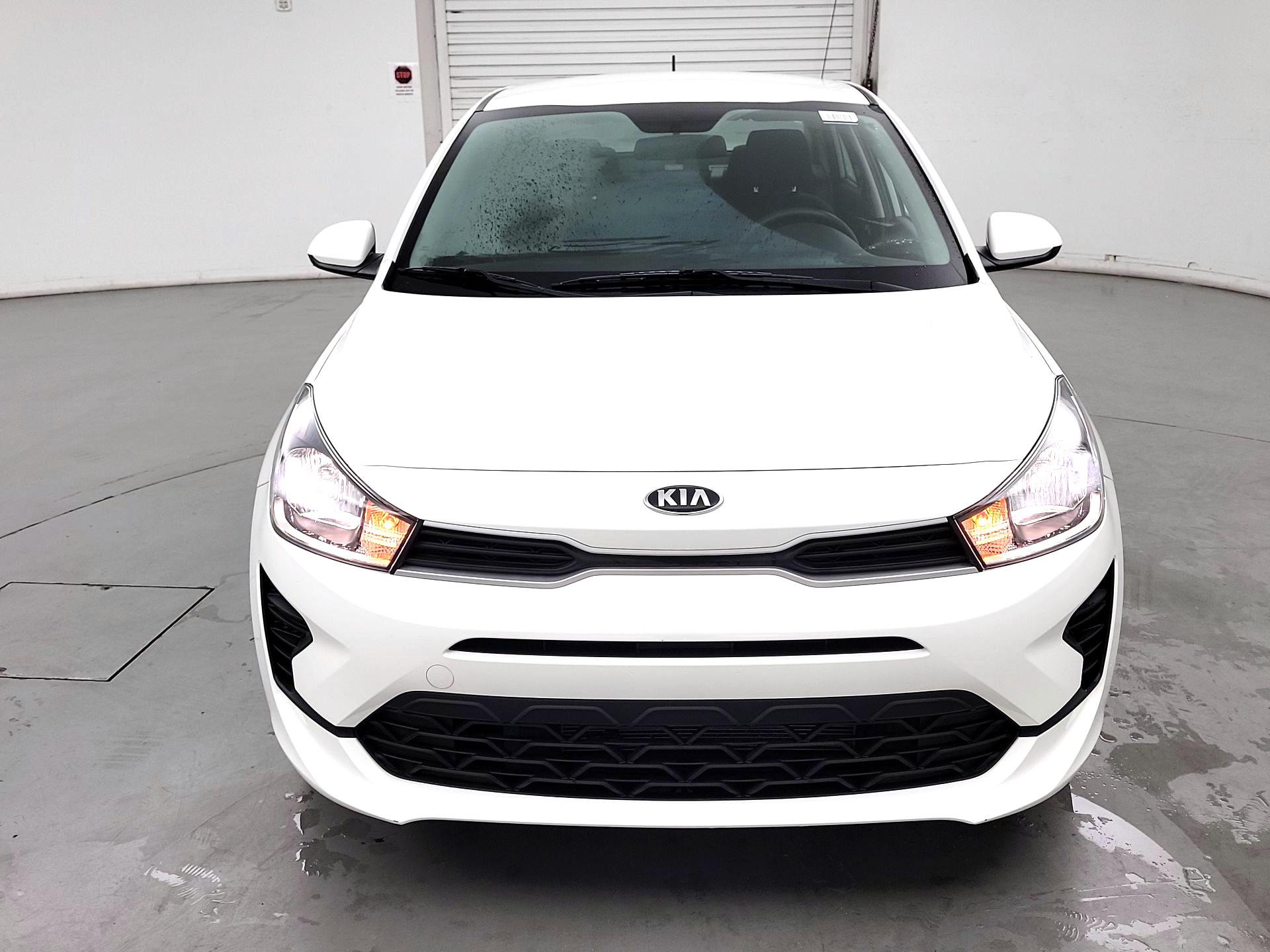 Thumbnail: 2021 Kia Rio - 2