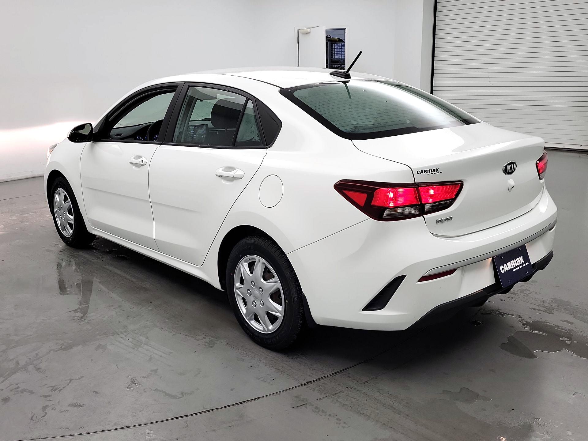 Thumbnail: 2021 Kia Rio - 7