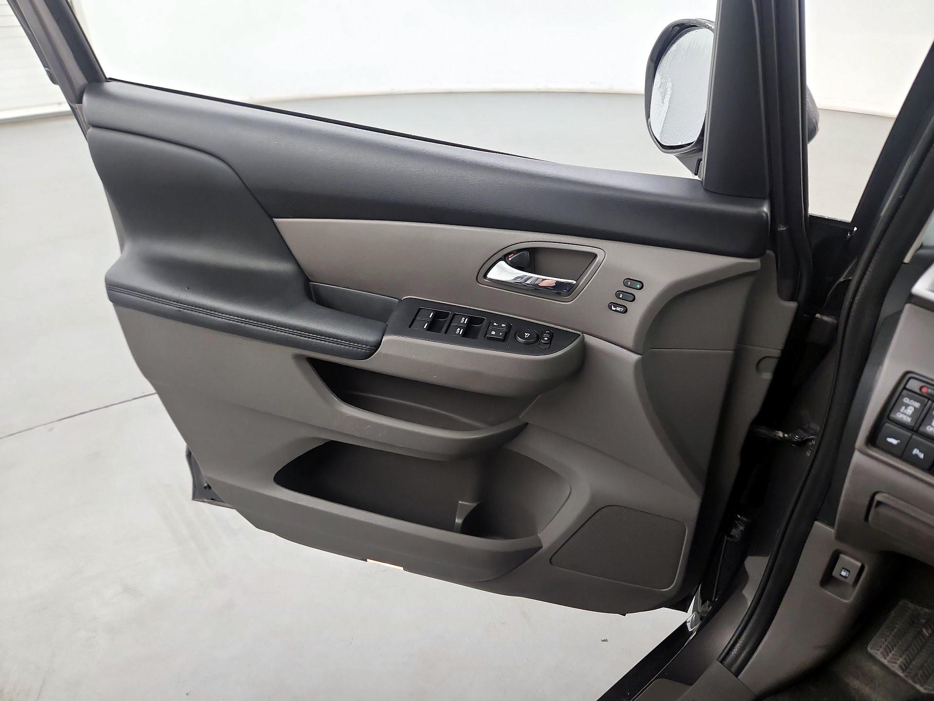 Thumbnail: 2016 Honda Odyssey - 12