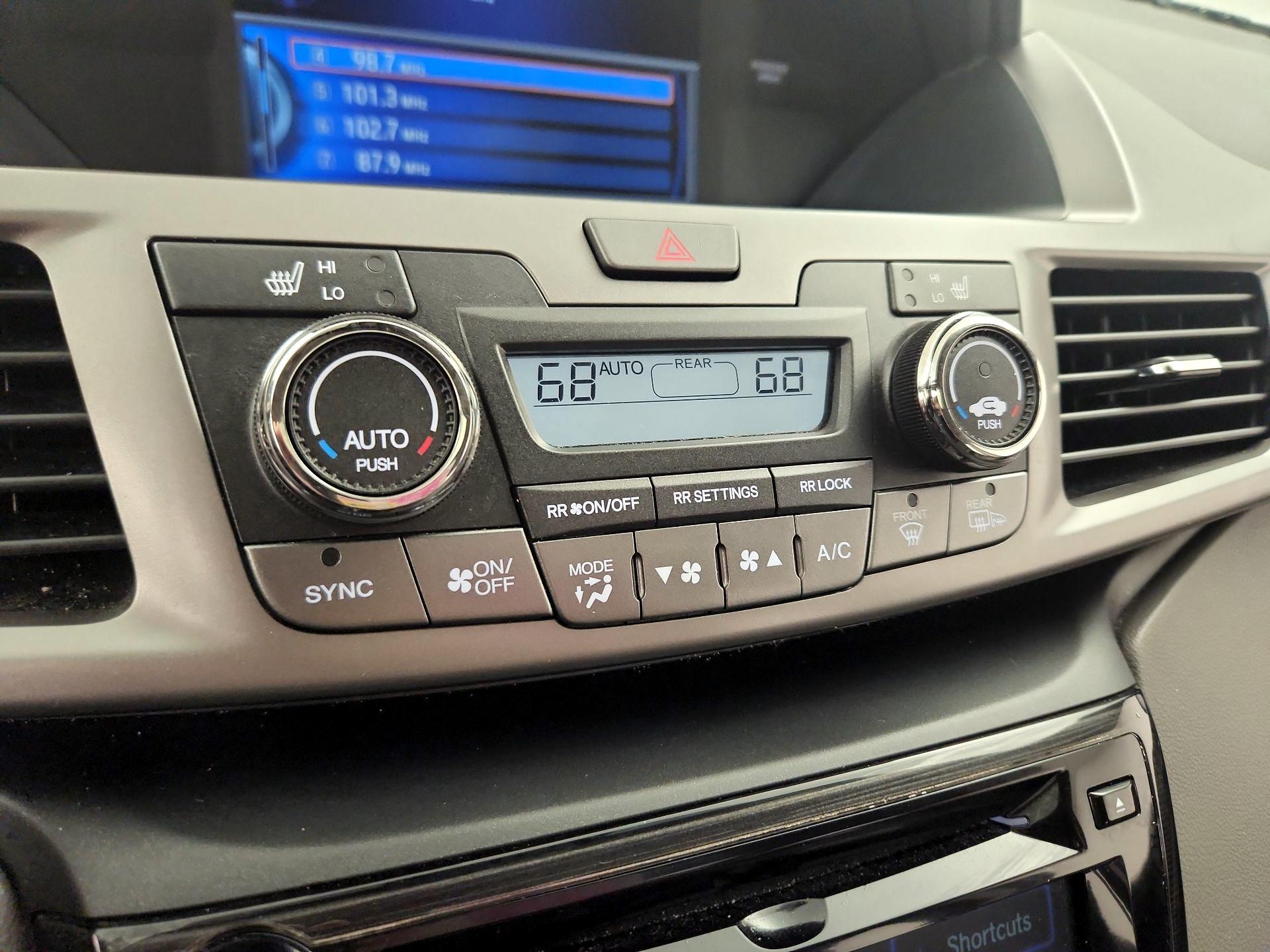 Thumbnail: 2016 Honda Odyssey - 17