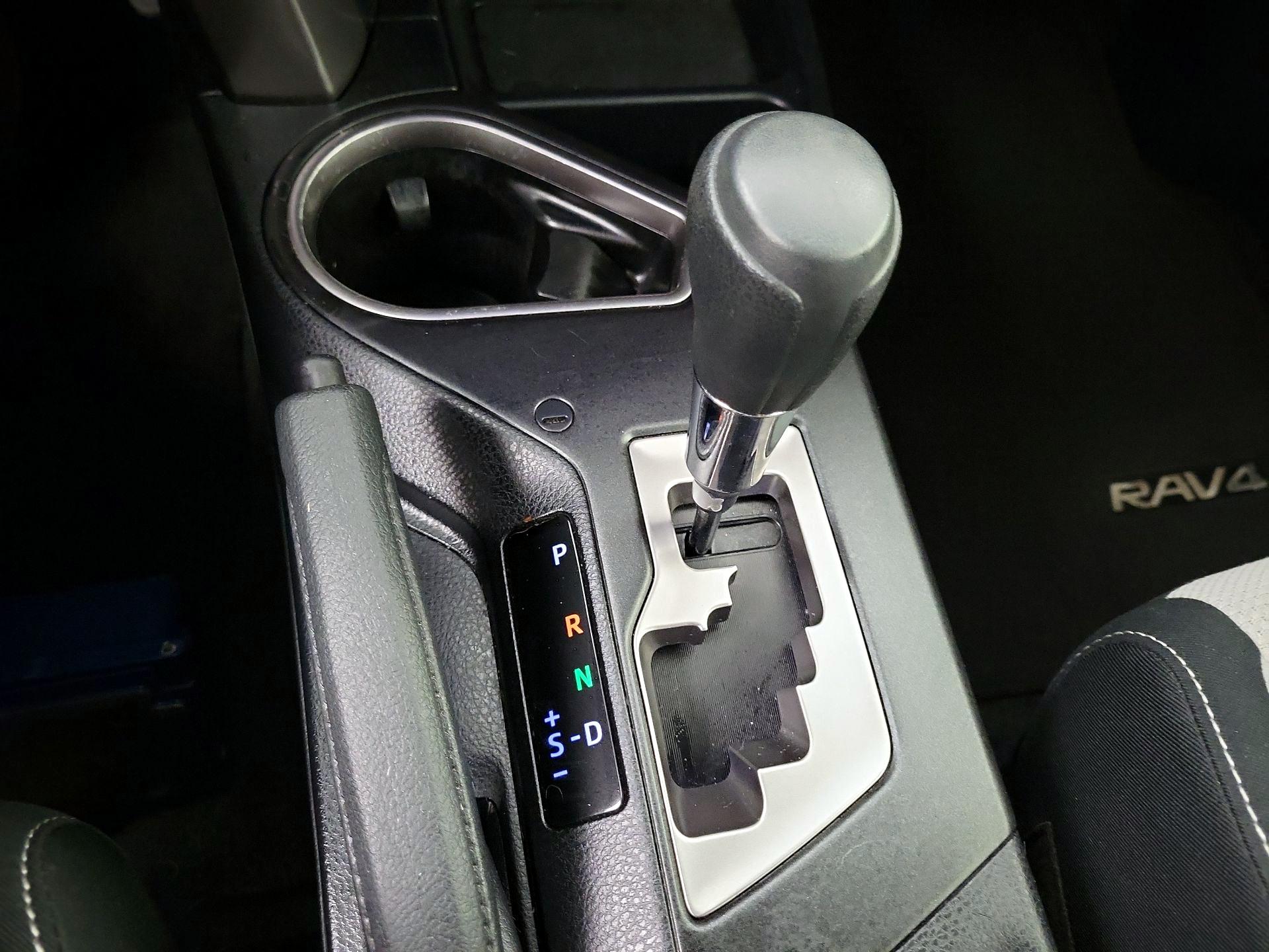 Thumbnail: 2018 Toyota RAV4 - 14