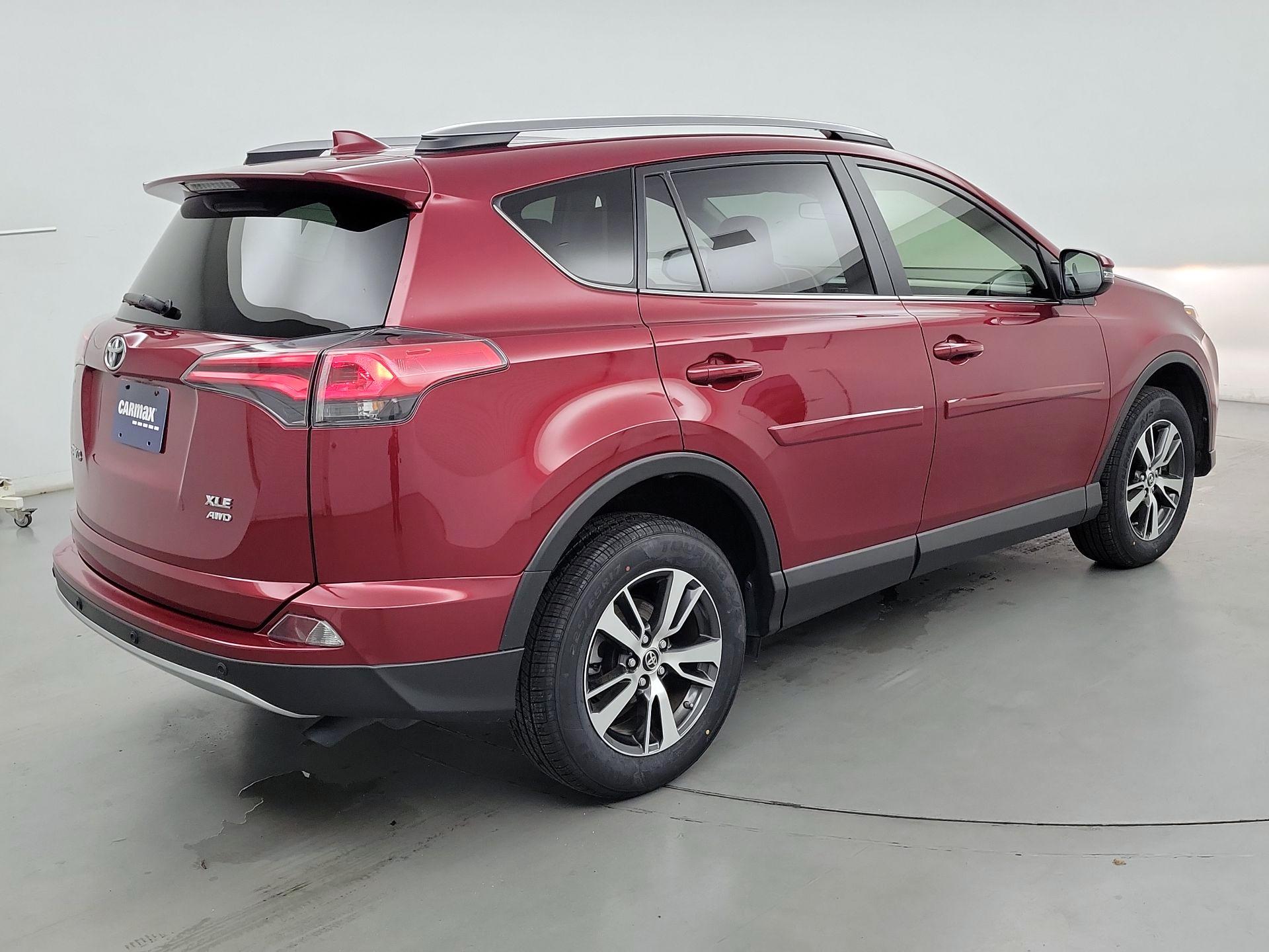 Thumbnail: 2018 Toyota RAV4 - 5