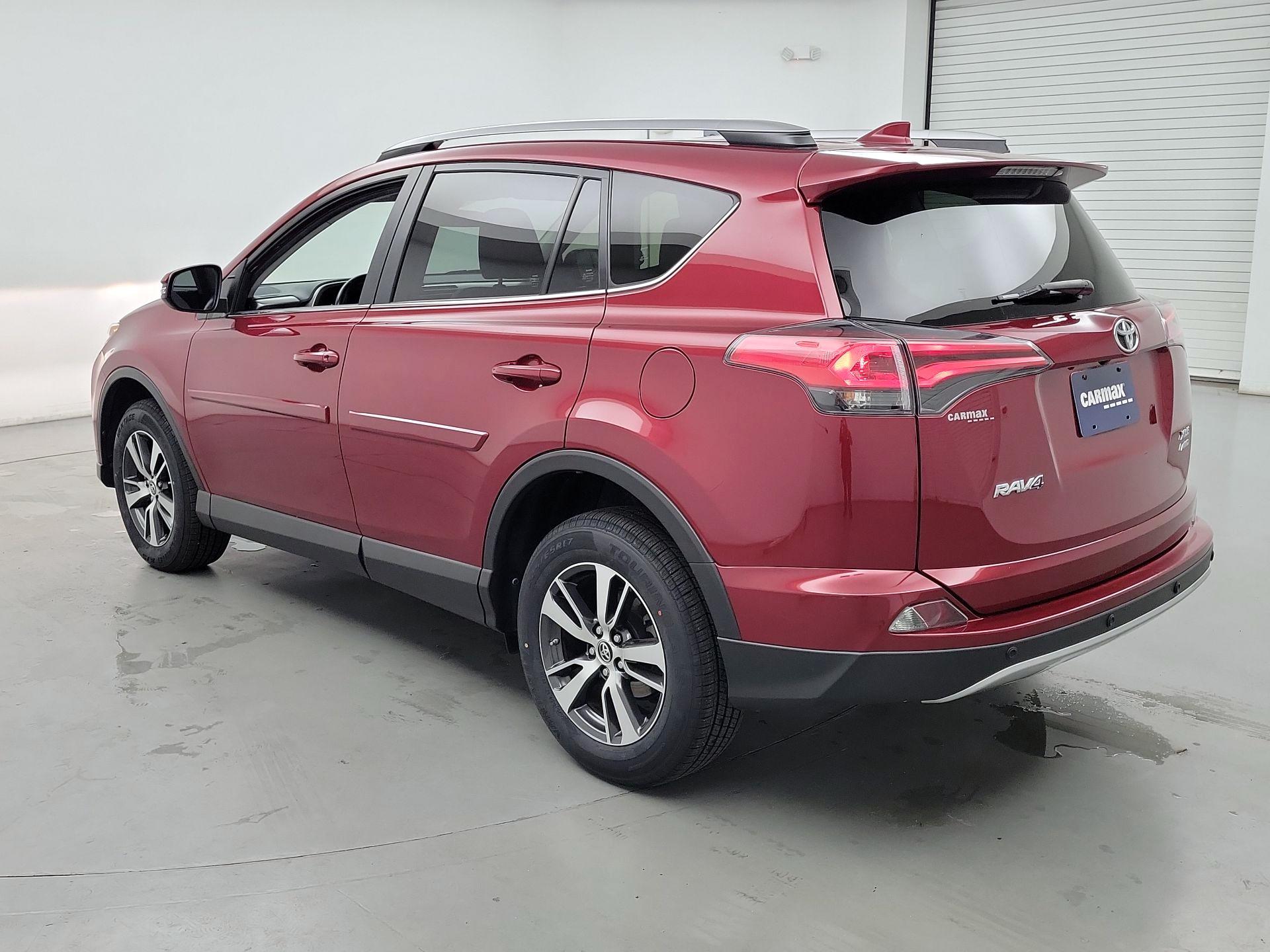 Thumbnail: 2018 Toyota RAV4 - 7