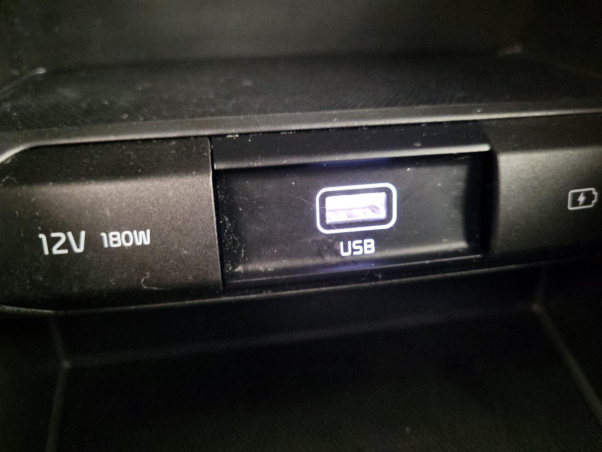 Thumbnail: 2021 Kia Telluride - 15