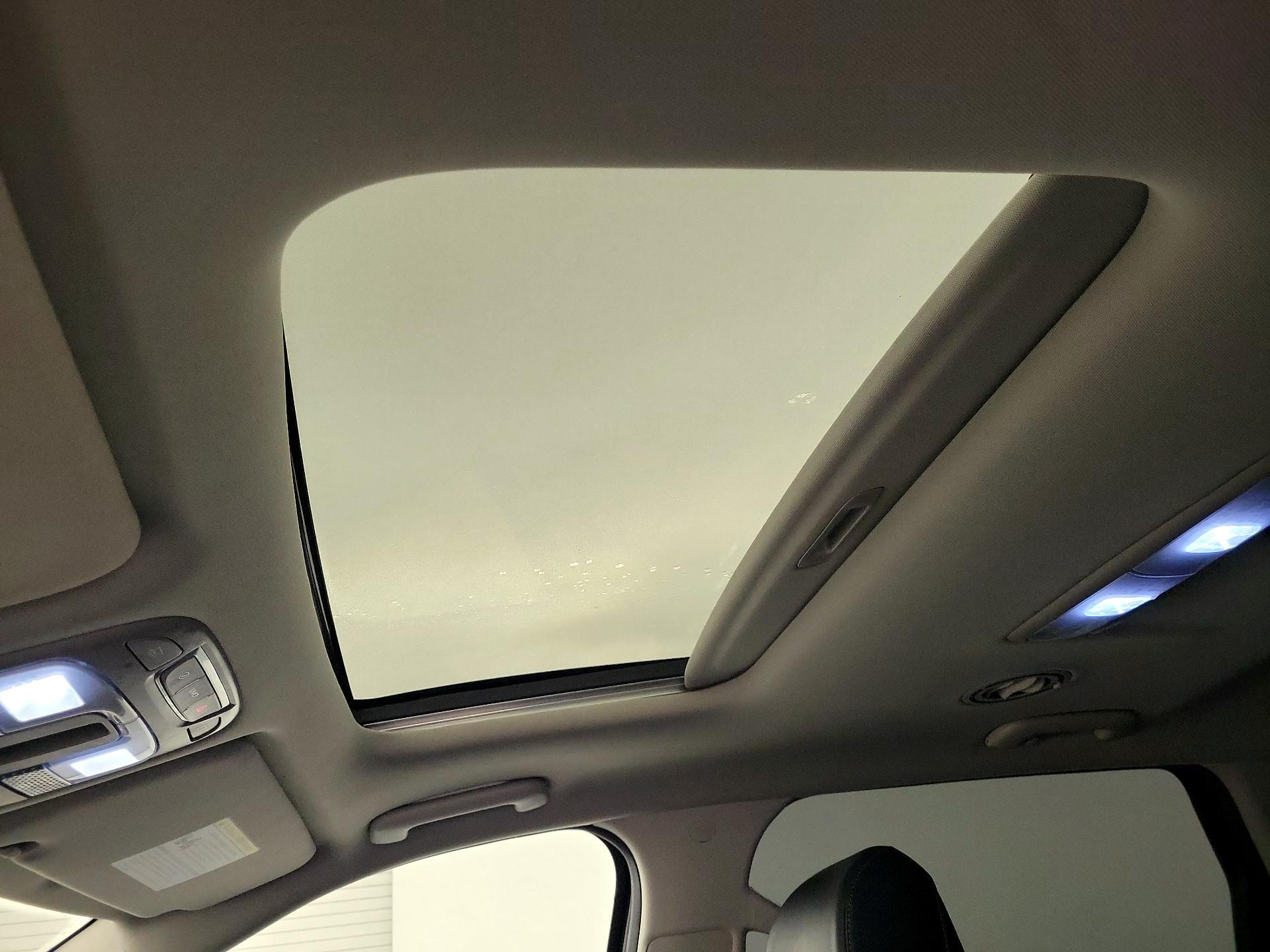 Thumbnail: 2021 Kia Telluride - 16