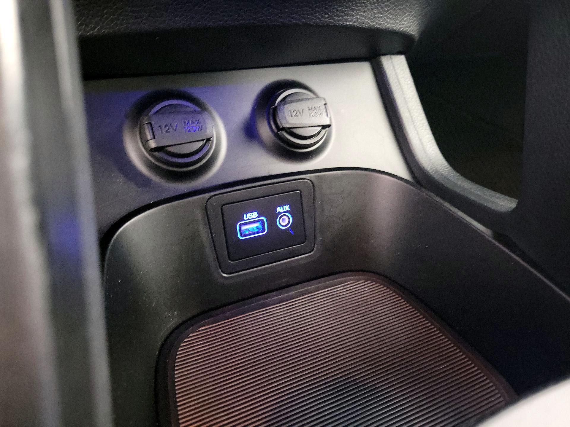 Thumbnail: 2017 Hyundai Santa Fe - 17