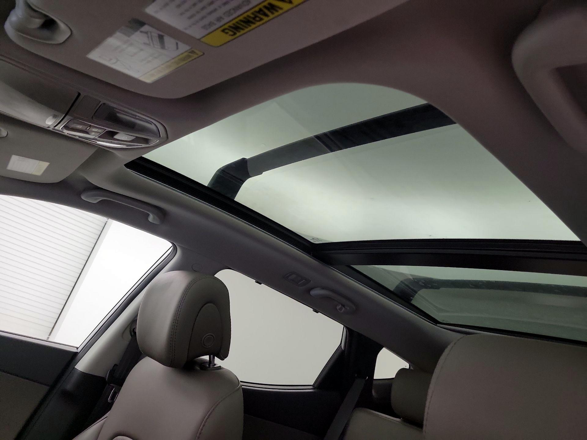 Thumbnail: 2017 Hyundai Santa Fe - 18