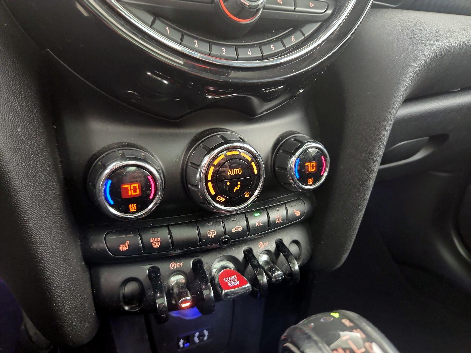 Thumbnail: 2017 MINI Cooper Hardtop - 13