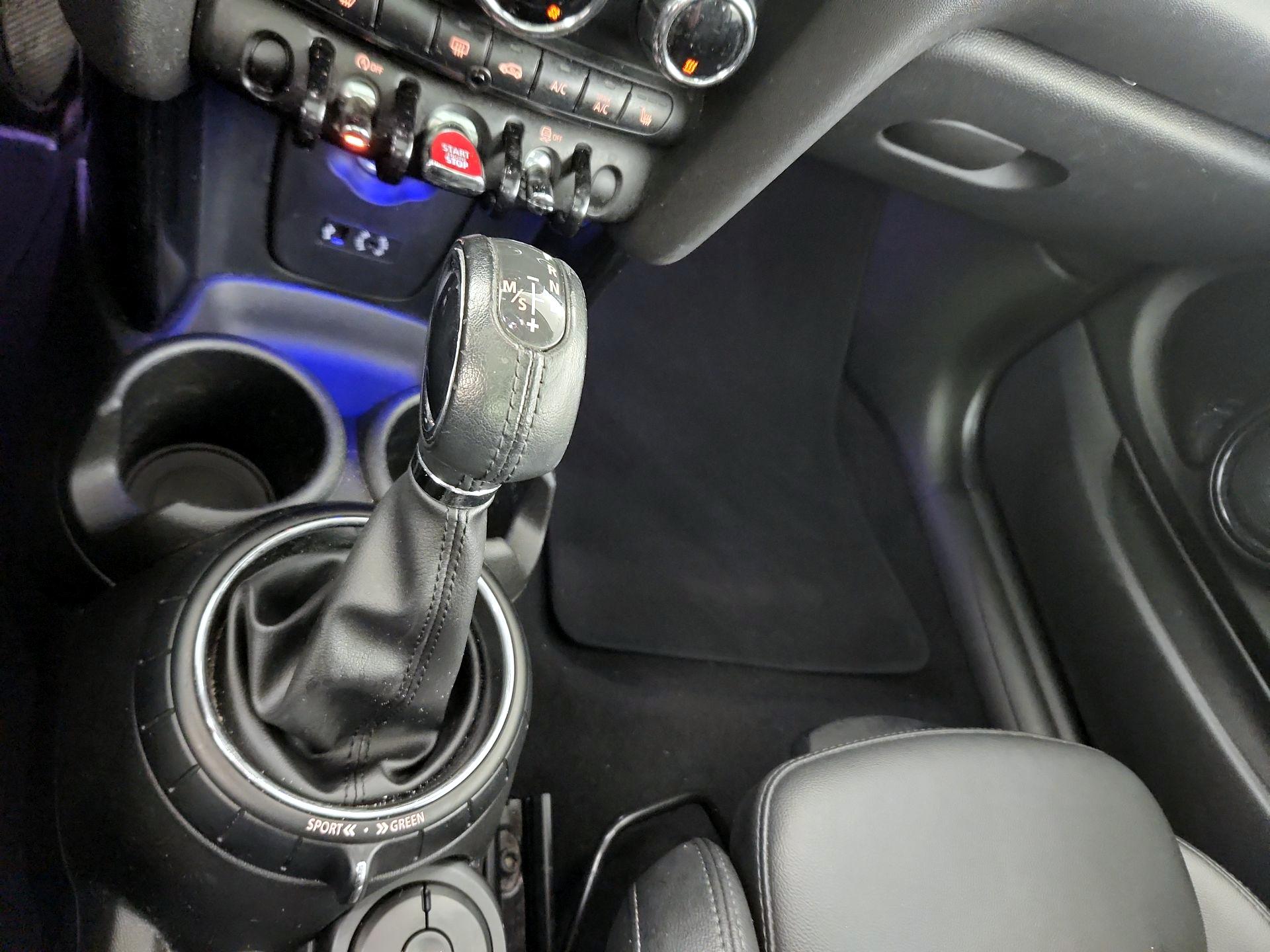 Thumbnail: 2017 MINI Cooper Hardtop - 14