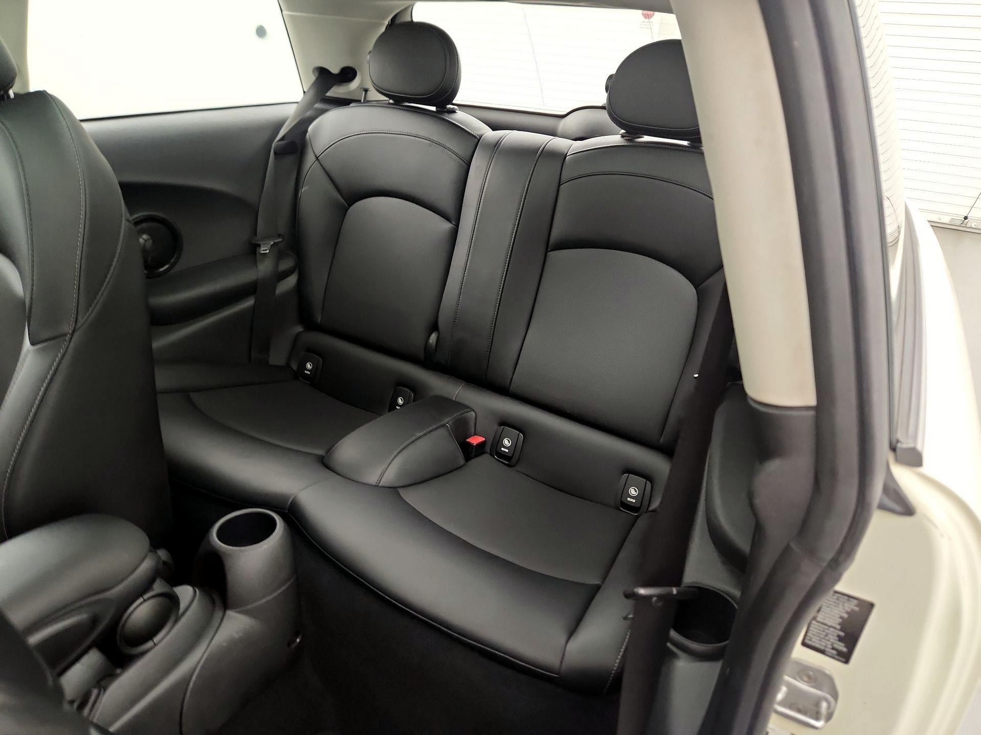 Thumbnail: 2017 MINI Cooper Hardtop - 17