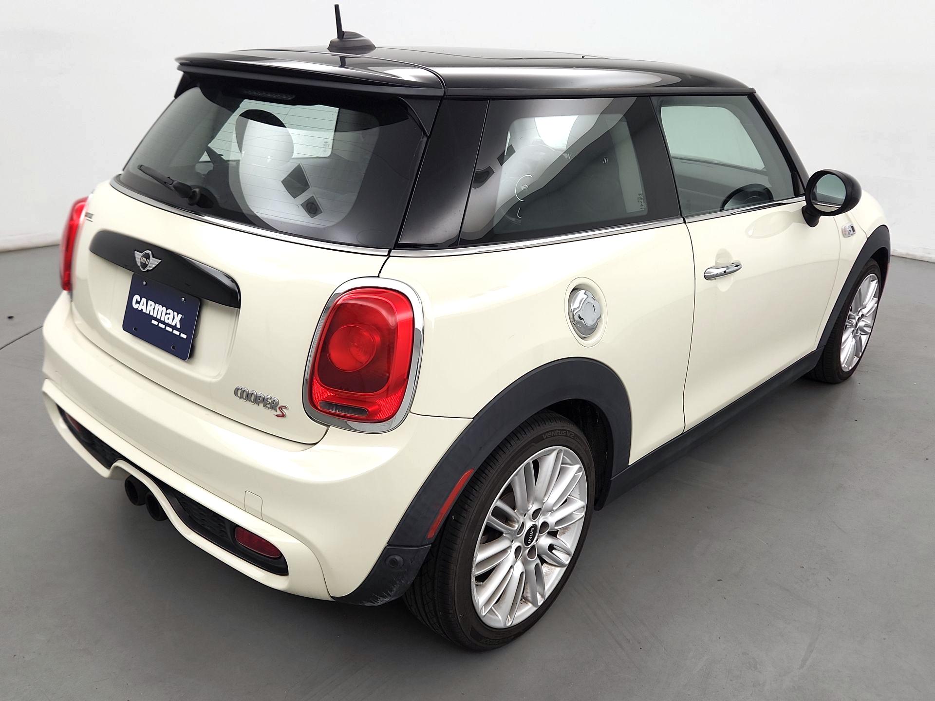 Thumbnail: 2017 MINI Cooper Hardtop - 5