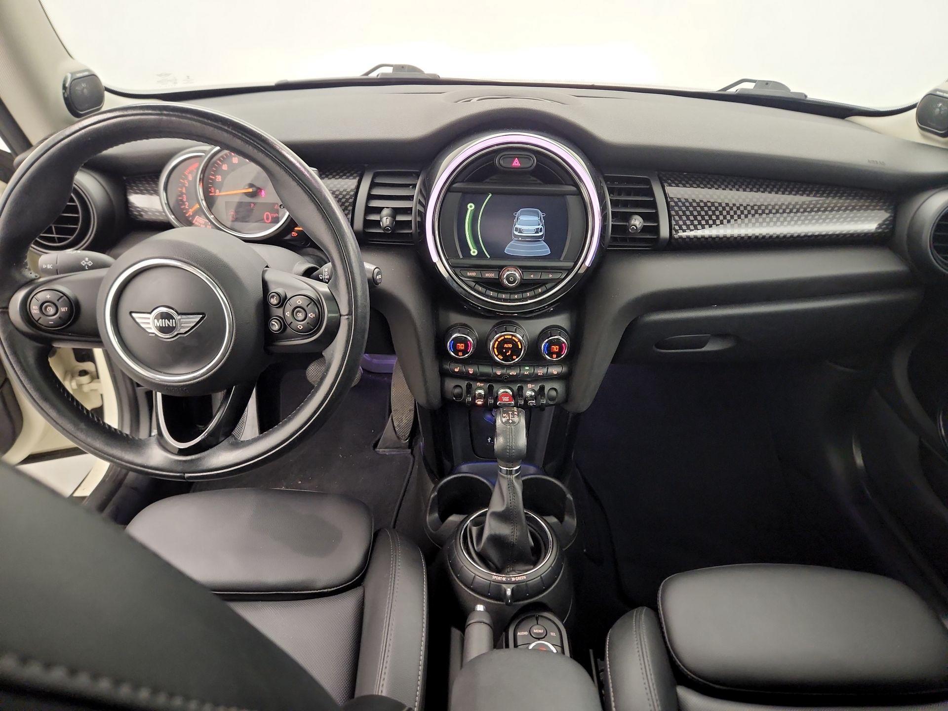 Thumbnail: 2017 MINI Cooper Hardtop - 8