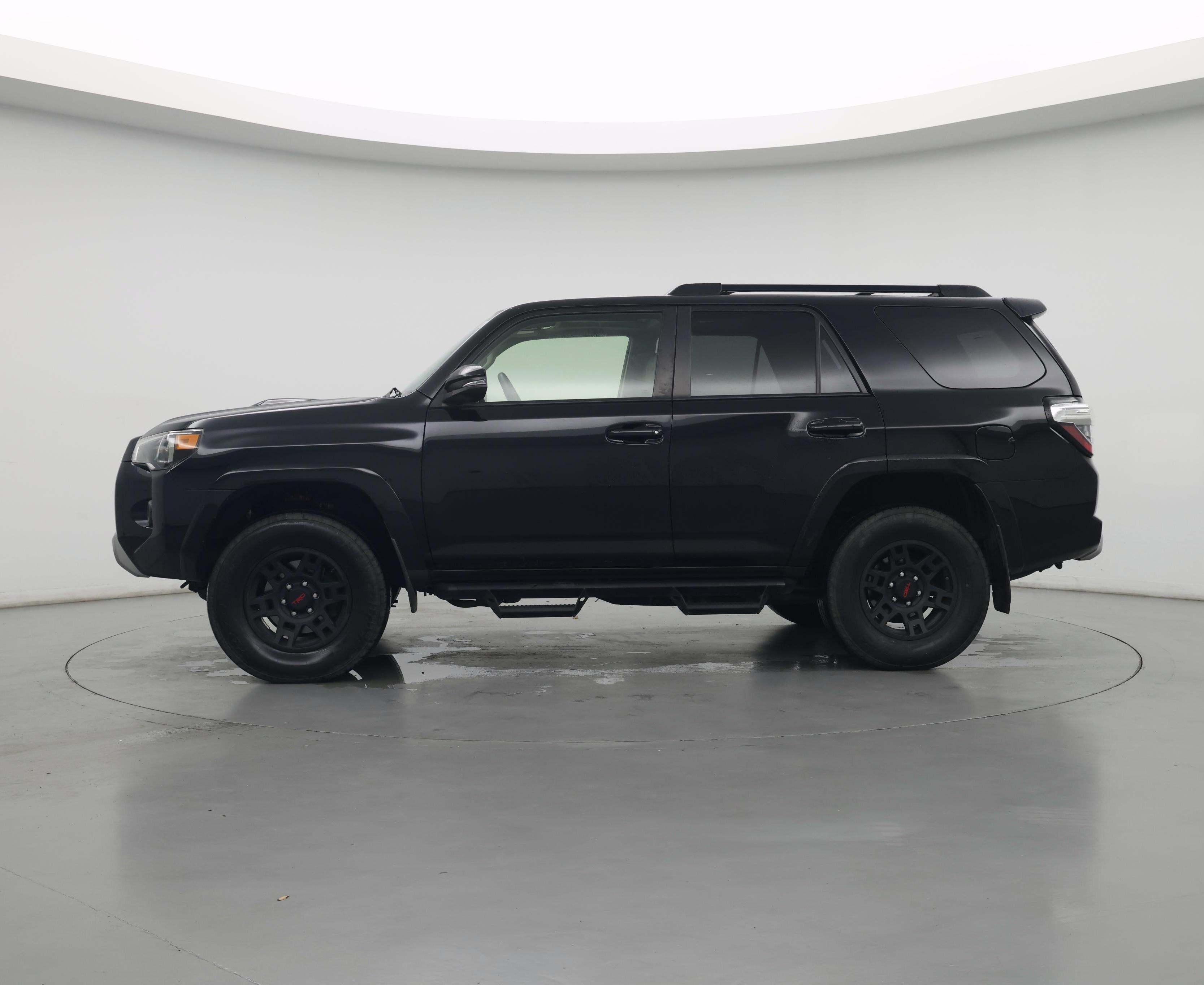 Thumbnail: 2019 Toyota 4Runner - 3
