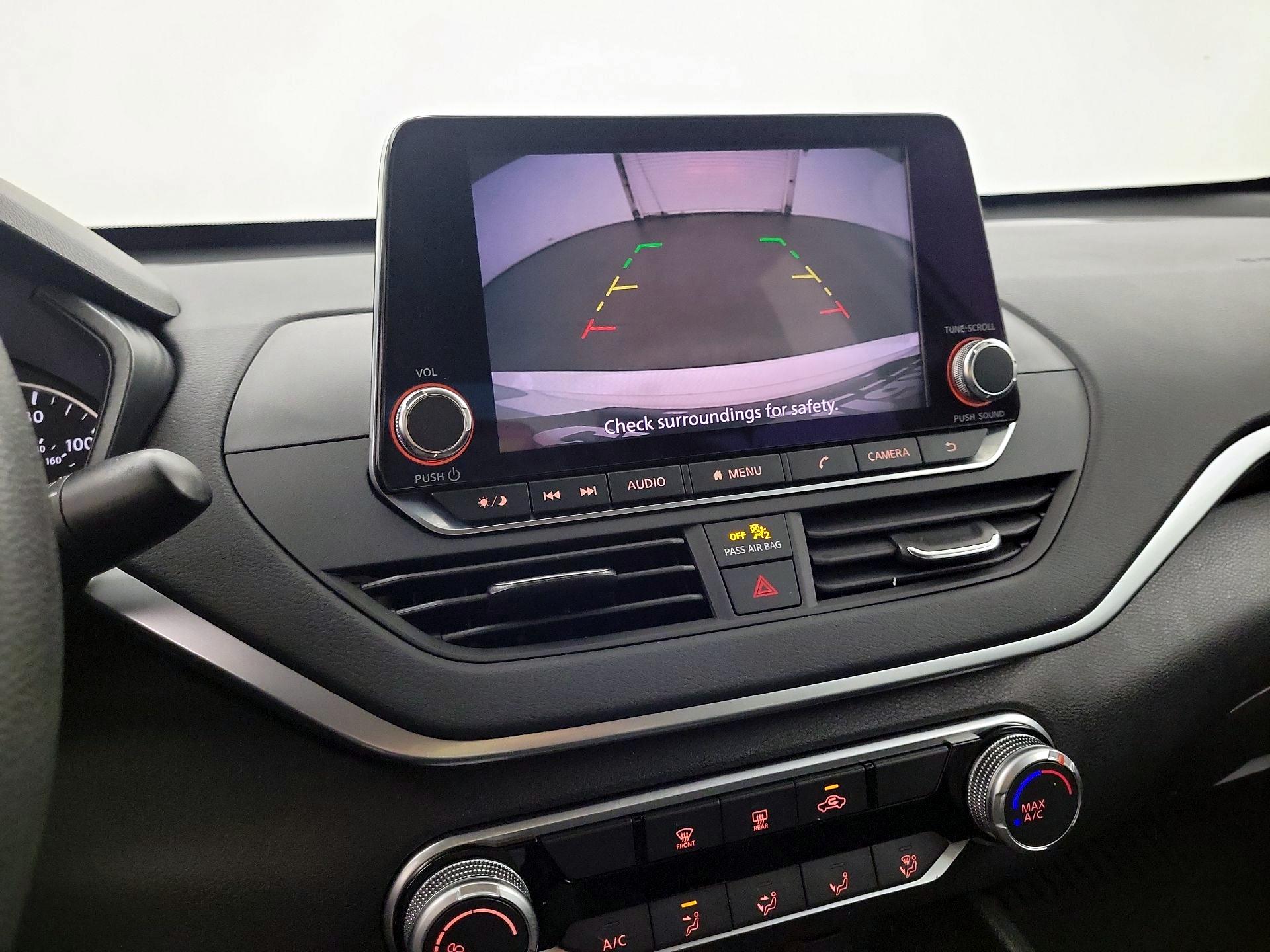 Thumbnail: 2020 Nissan Altima - 11