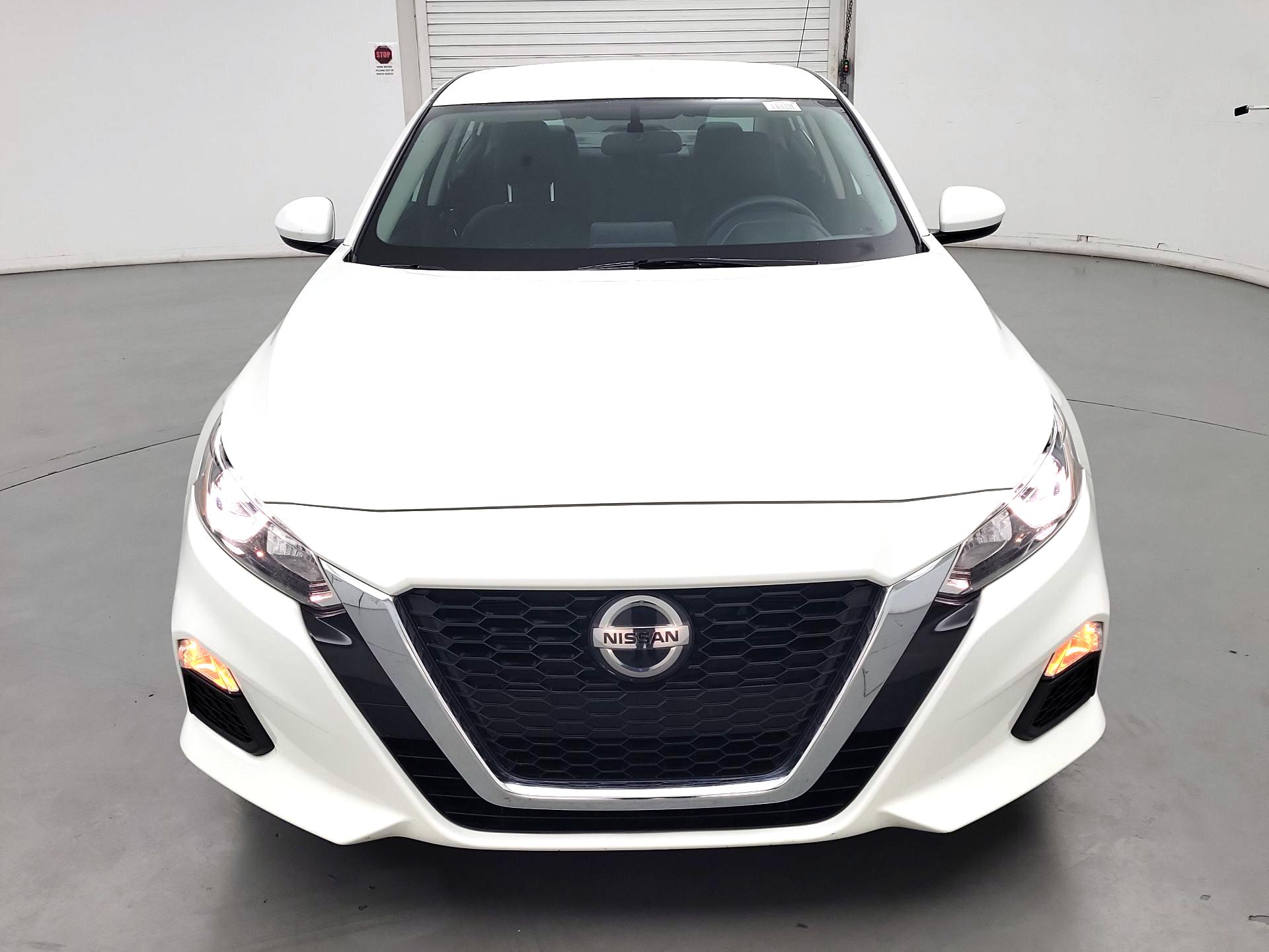 Thumbnail: 2020 Nissan Altima - 2