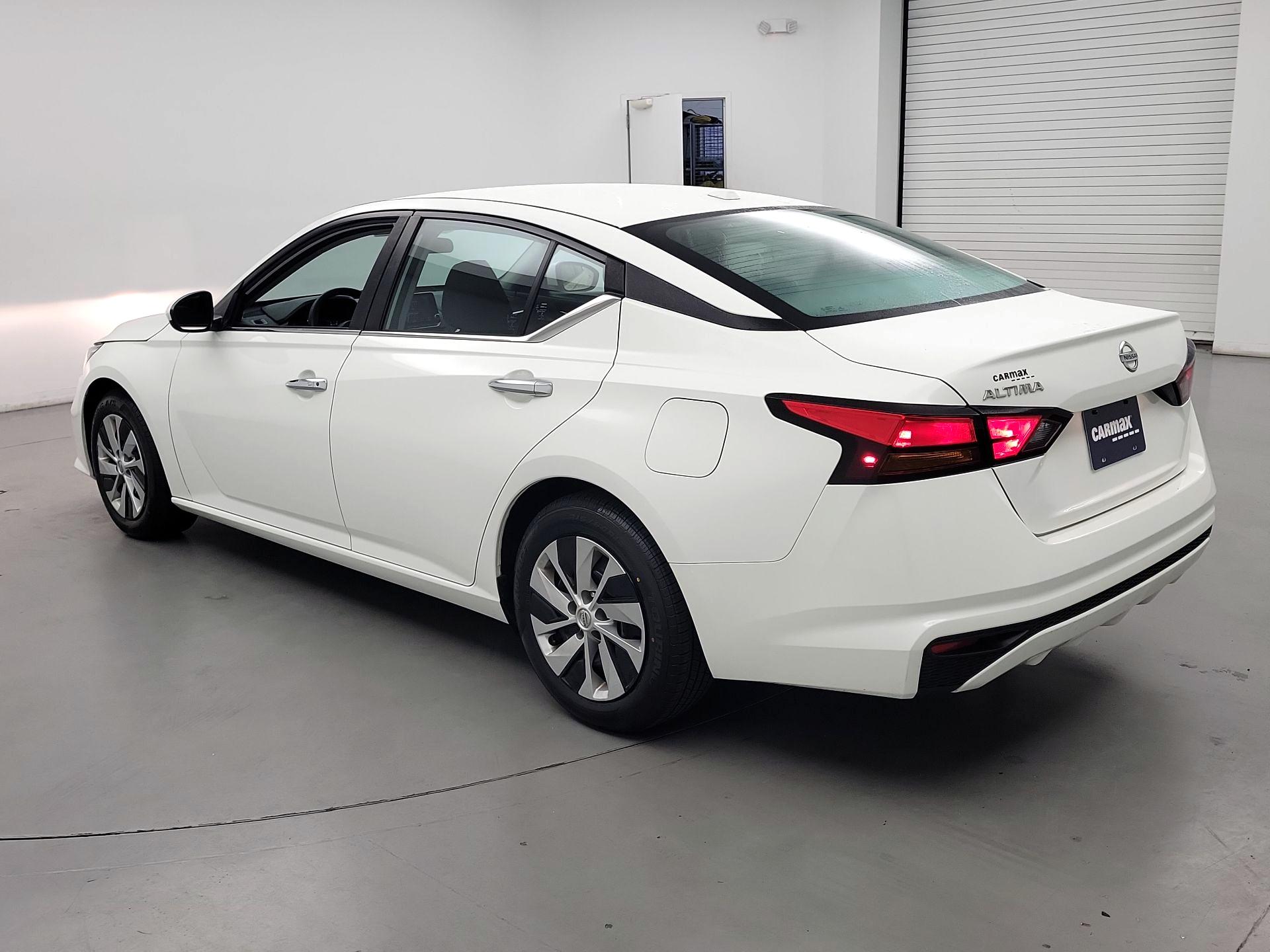 Thumbnail: 2020 Nissan Altima - 7