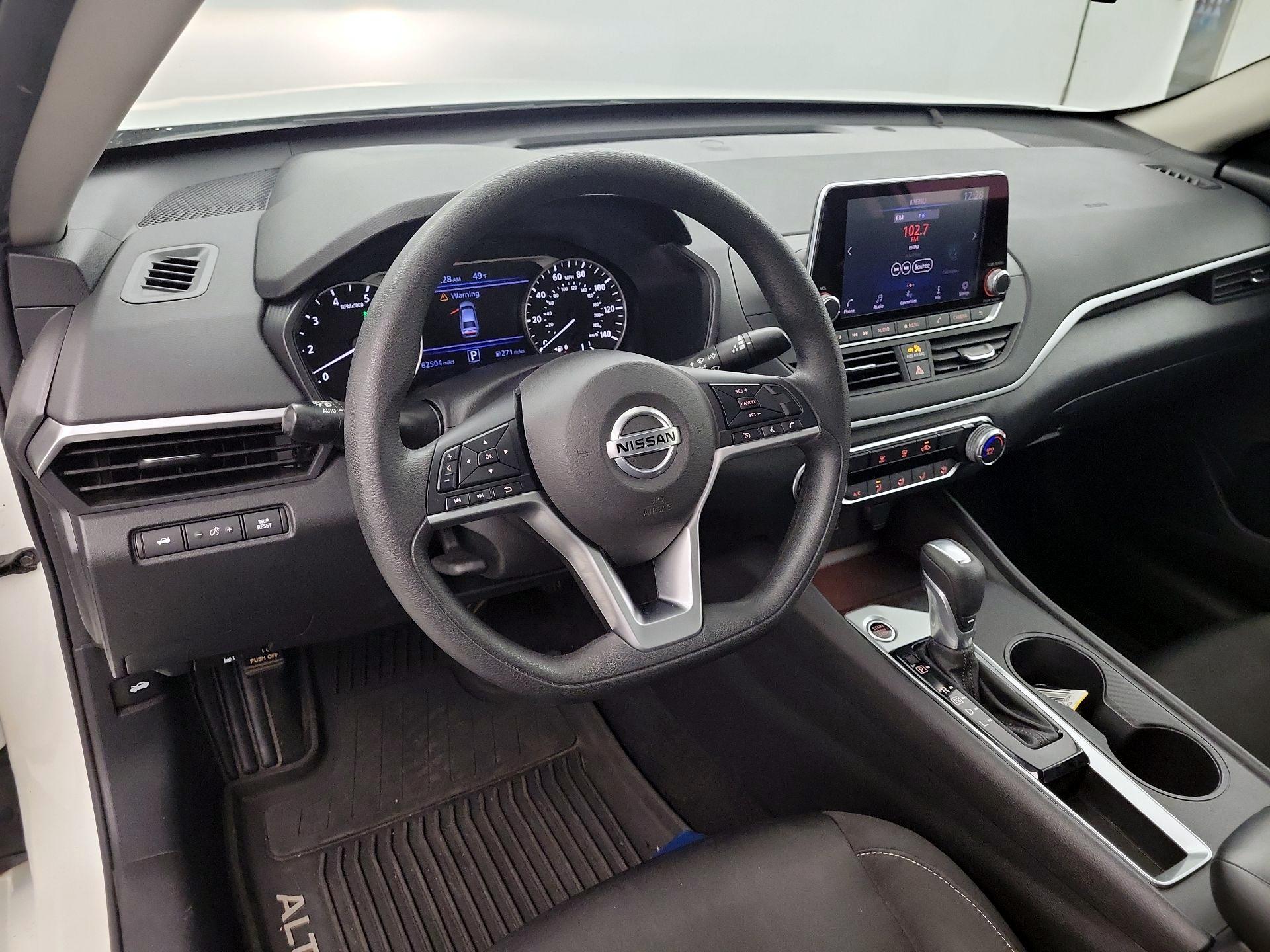 Thumbnail: 2020 Nissan Altima - 8